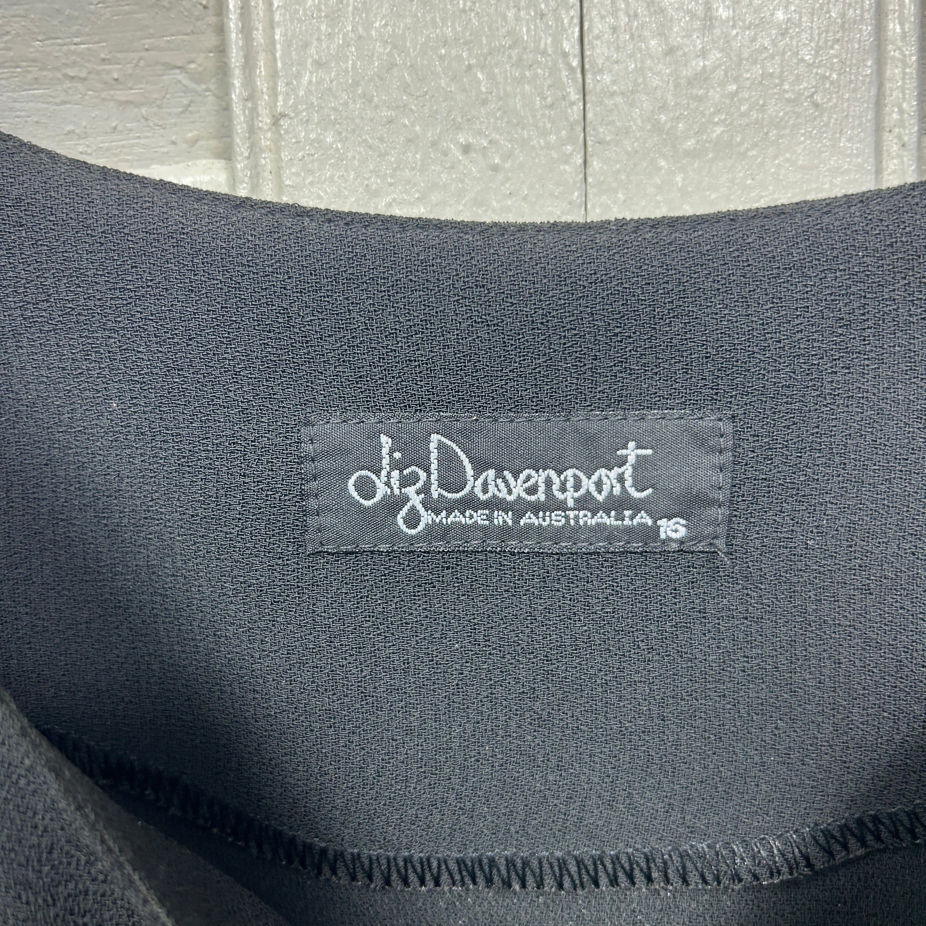 Liz Davernport Top Size 16 Black Sleeveless Made in Australia - Image 3