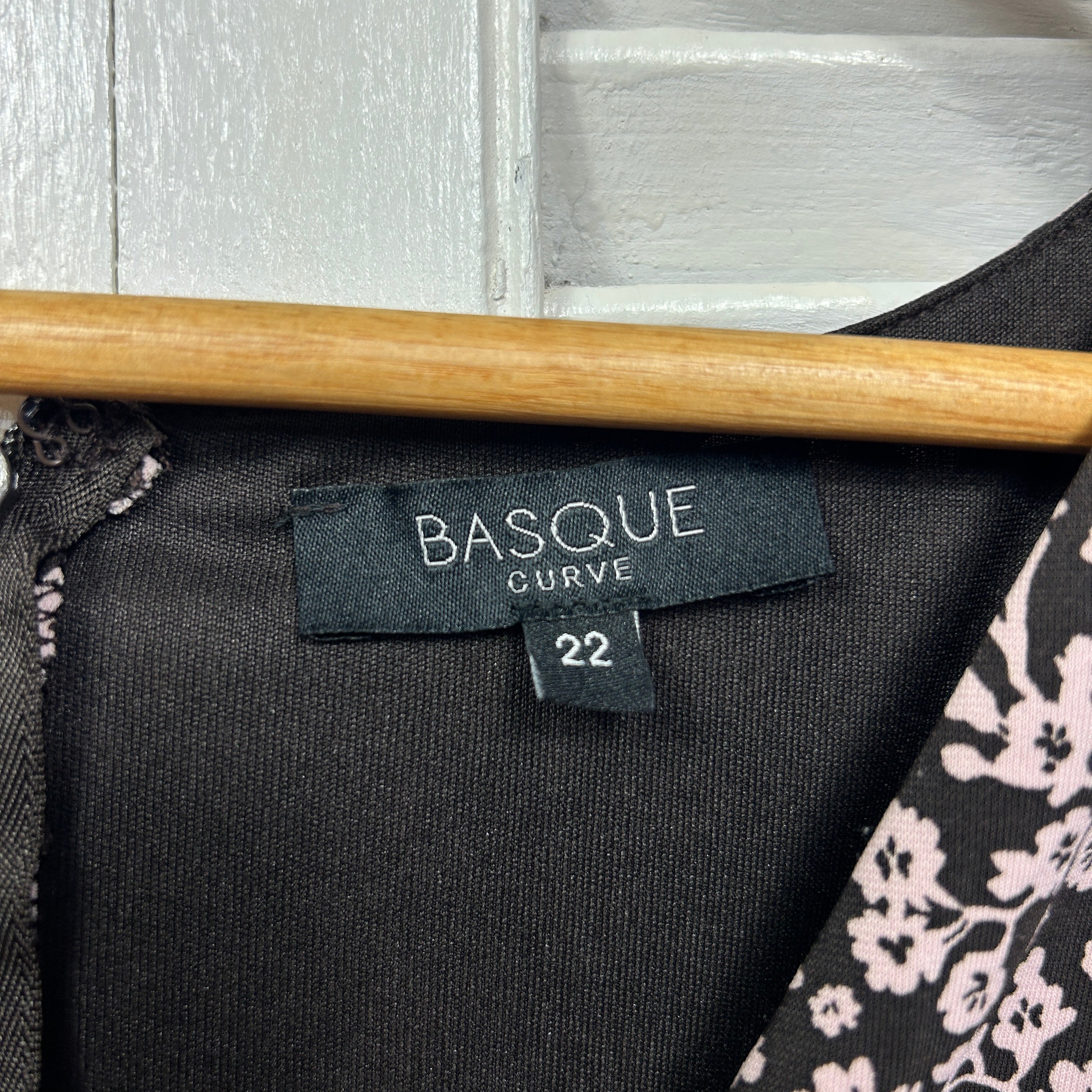 Basque Curve Dress 22 Sleeveless Floral Lined - Image 4