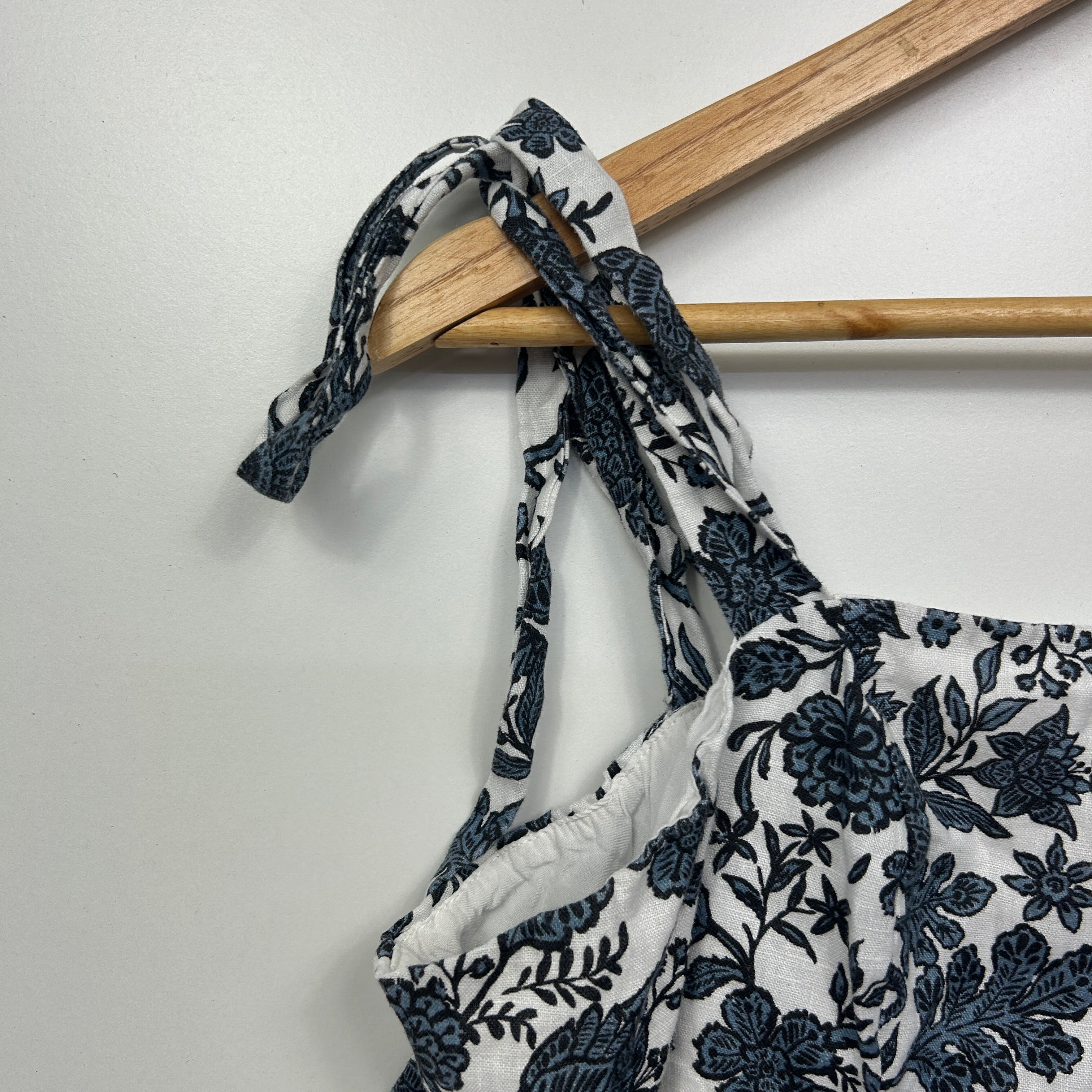 Atmos & Here Crop Top Size 18 Linen Blend Adjustable Straps - Image 2