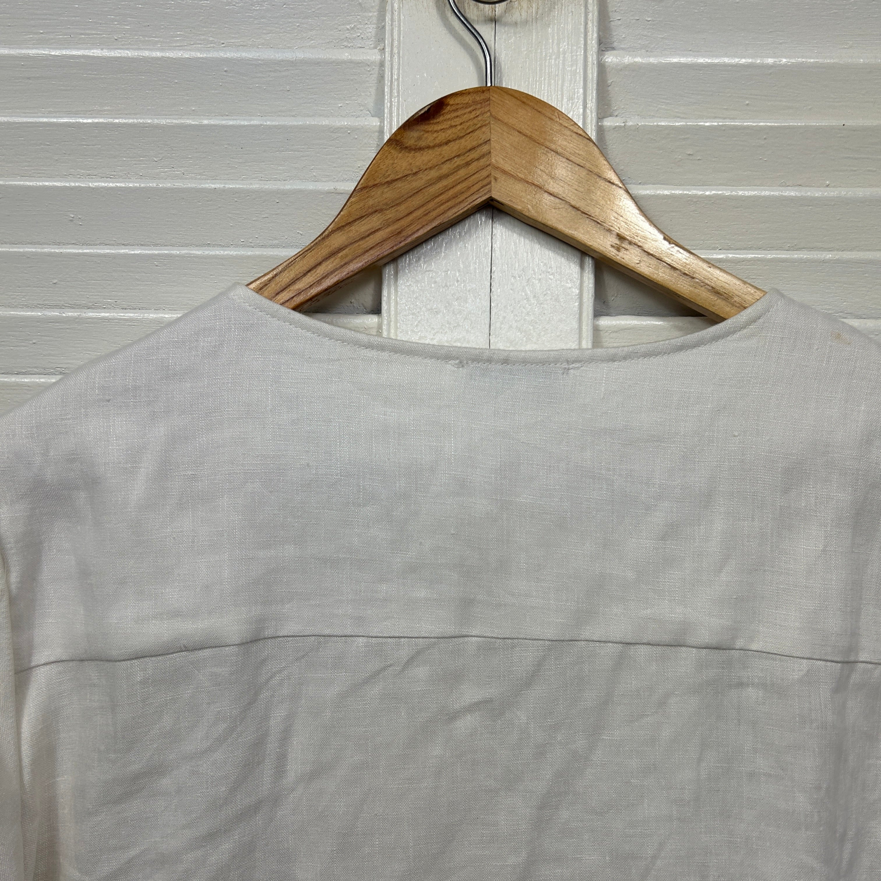 W Lane Linen Top Size 14 White Sequins Long Sleeve - Image 6