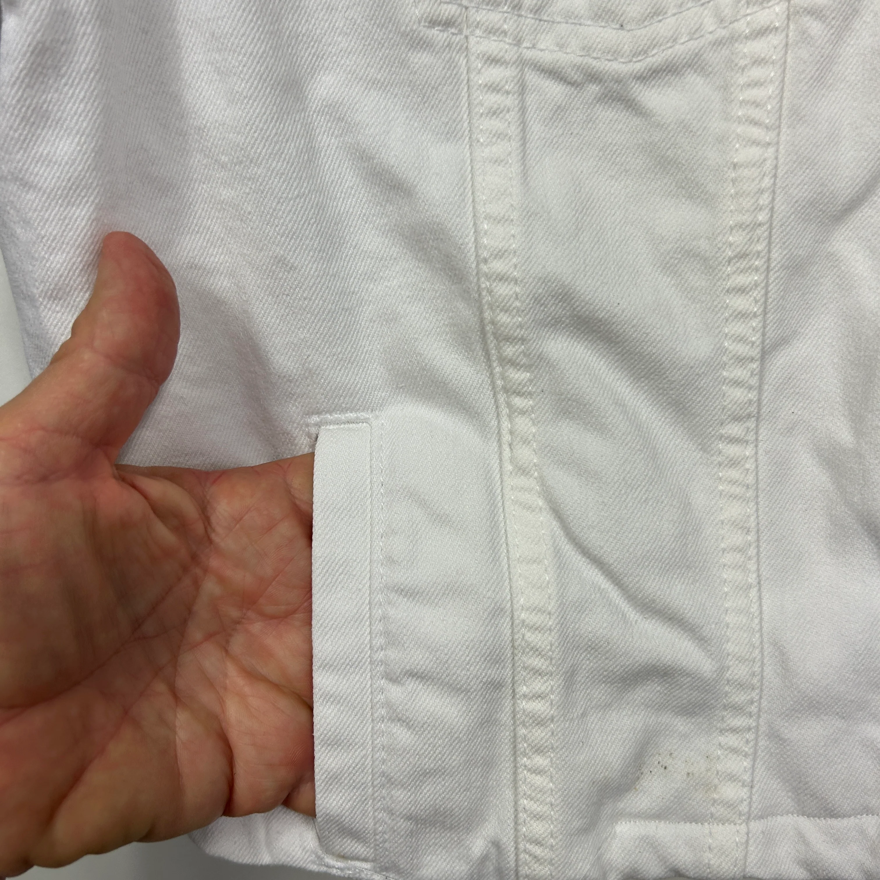 Anko Cropped White Denim Jacket - Size 16 (fault -mark) - Image 4