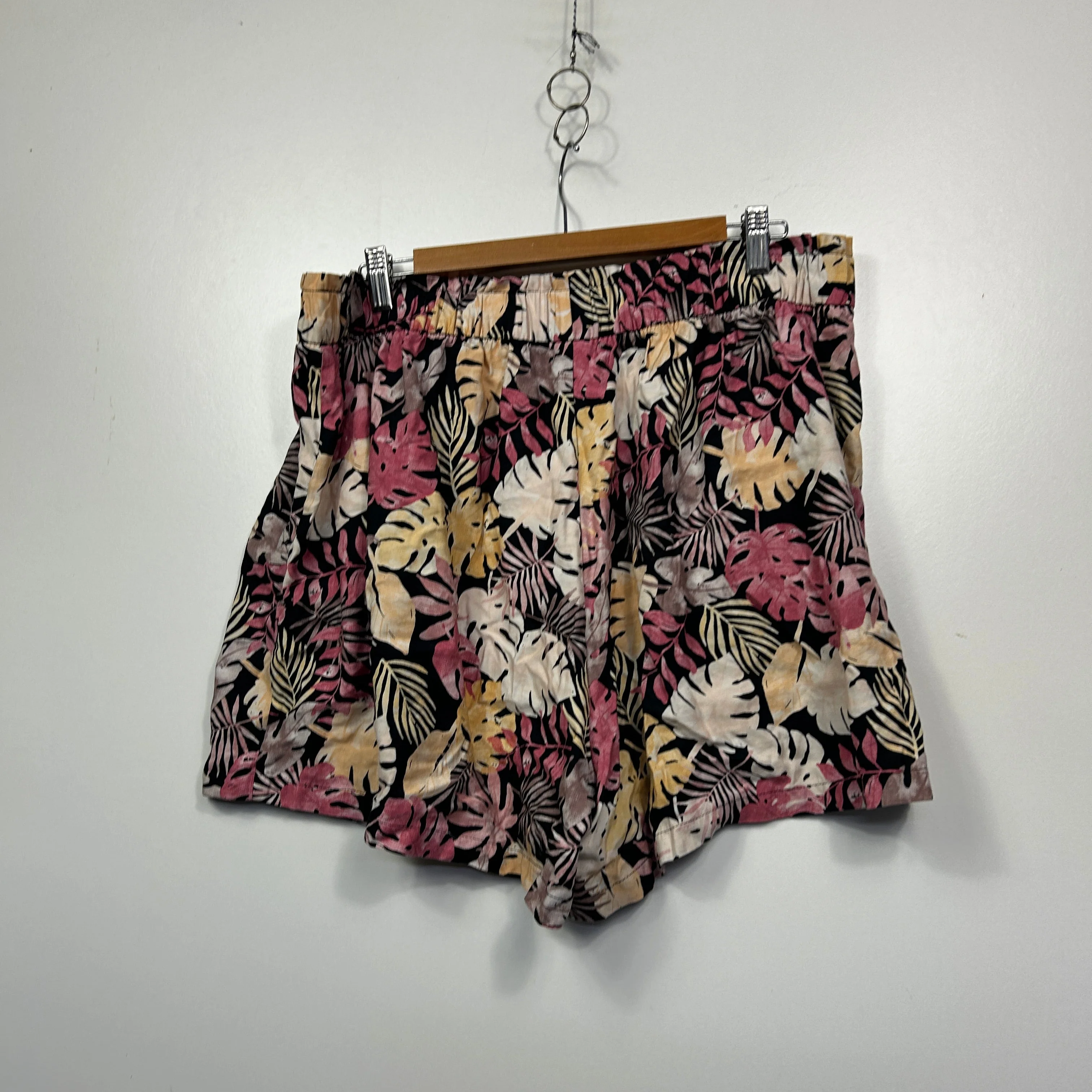 Anko Curve Tropical Viscose Shorts - Size 20 - Image 2