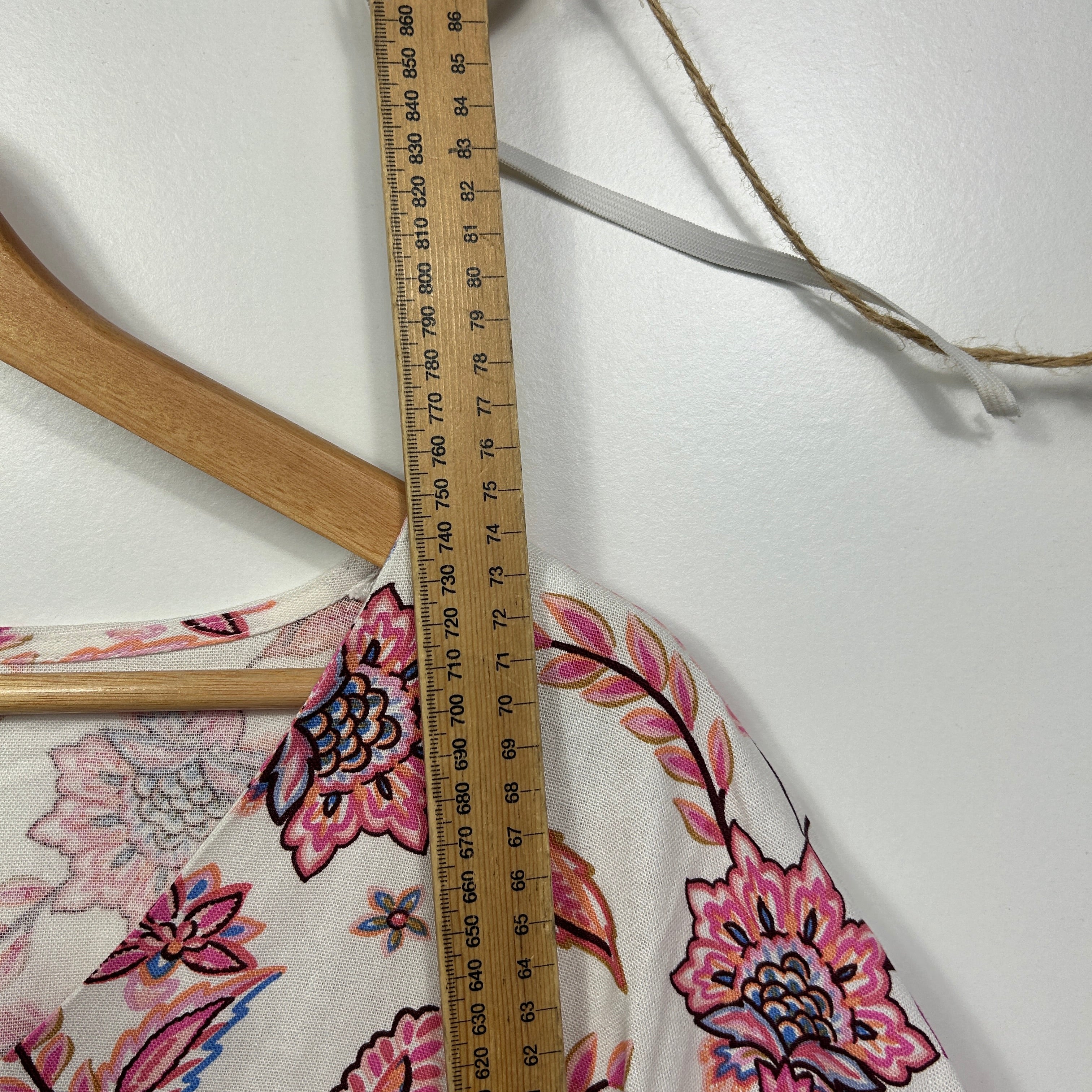 Anko White Pink Floral Top - Size 16/18 - Image 4