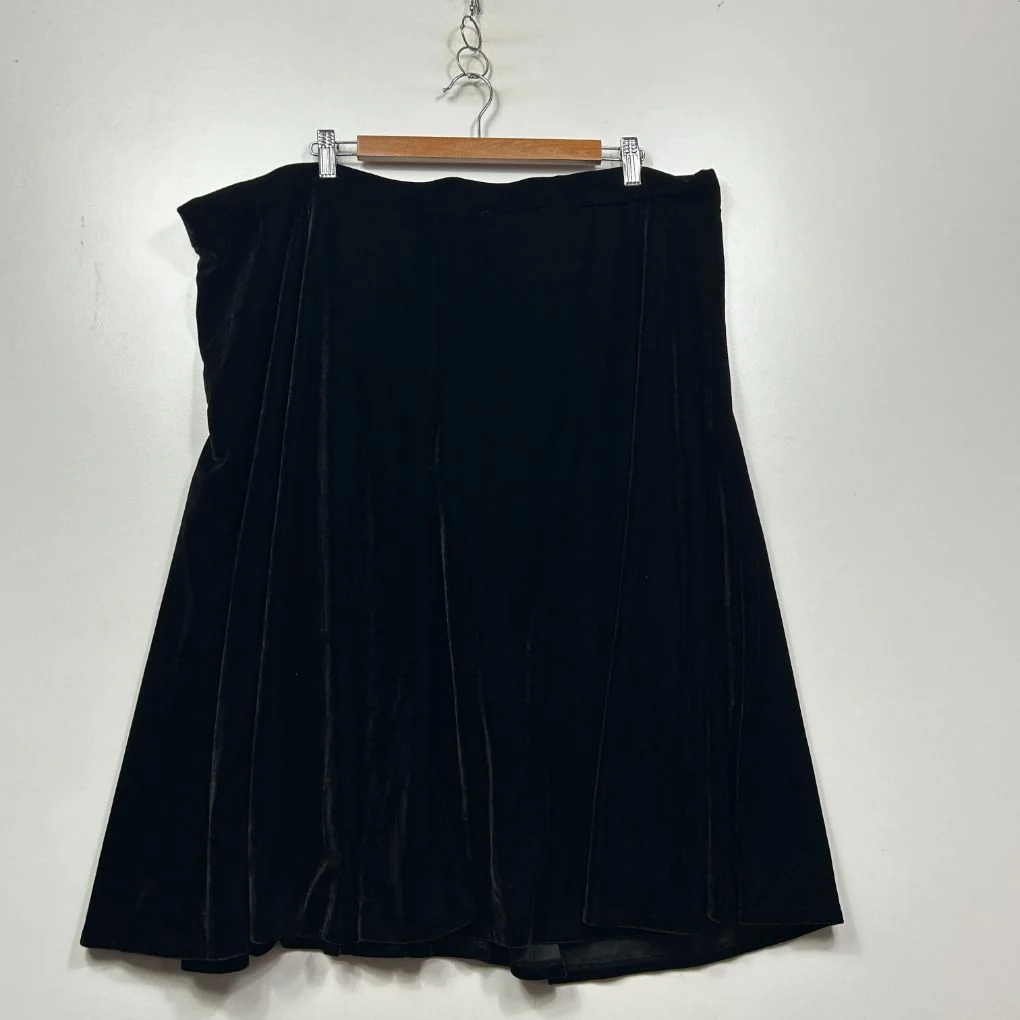 Autograph Black Velvet Midi Skirt - Size 22 - Image 2