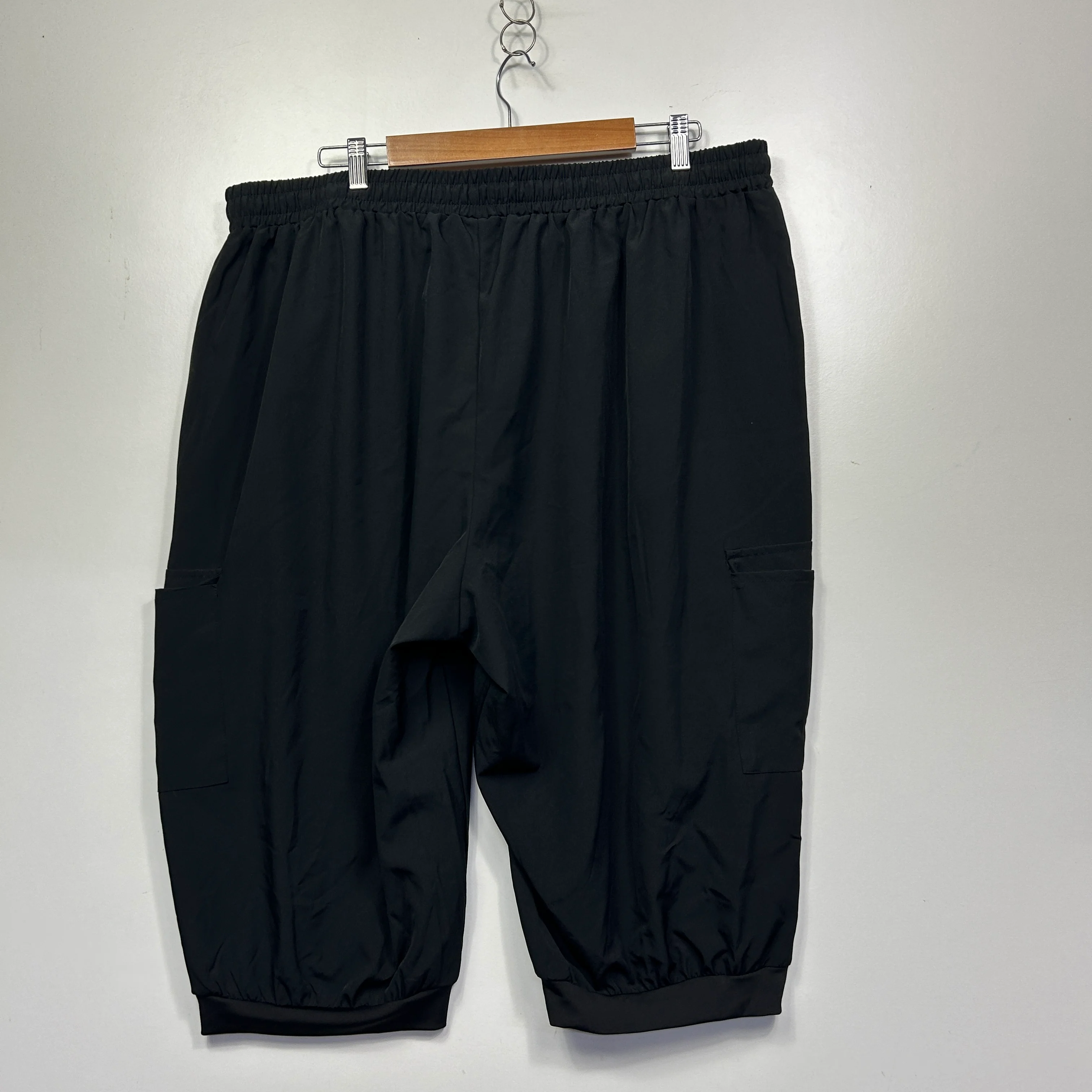 Black Activewear Cropped Pants Shorts - Size 5XL - Image 2