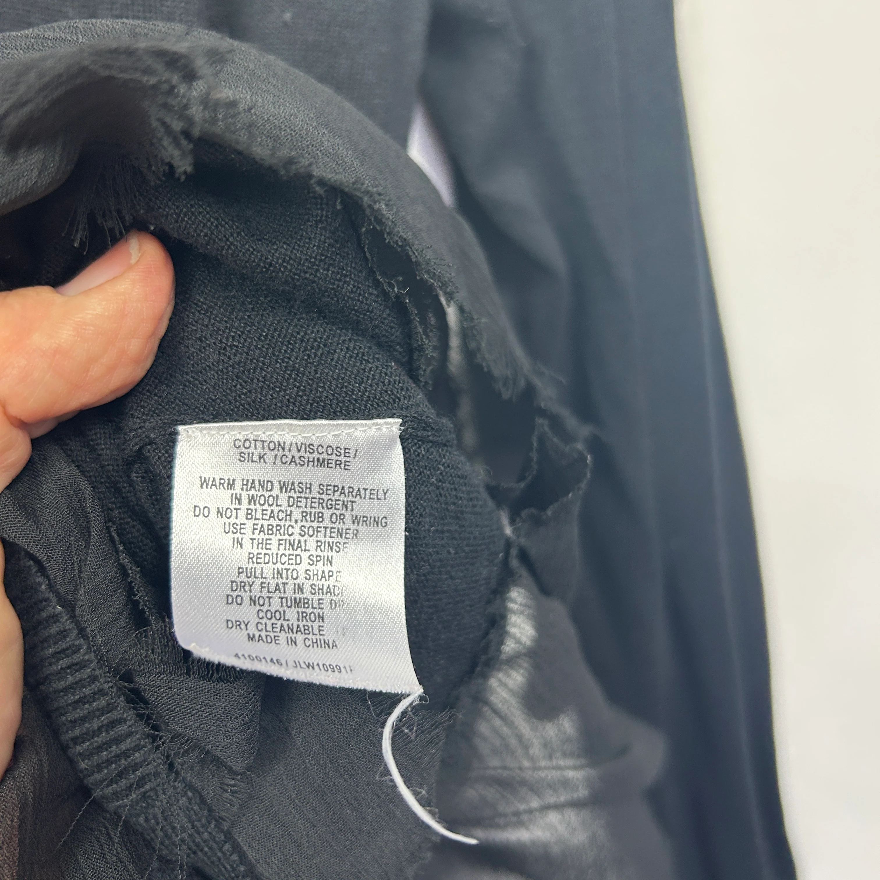 Jane Lamerton Wool Cashmere Black Cardigan Top - Size 14 - Image 4