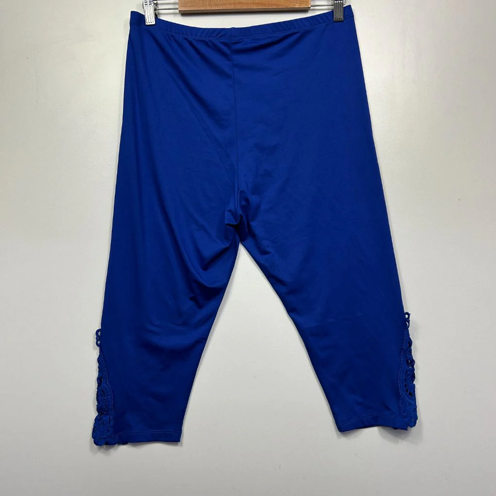 Blue Lace Trim Capri Leggings - Size 1XL - Image 2
