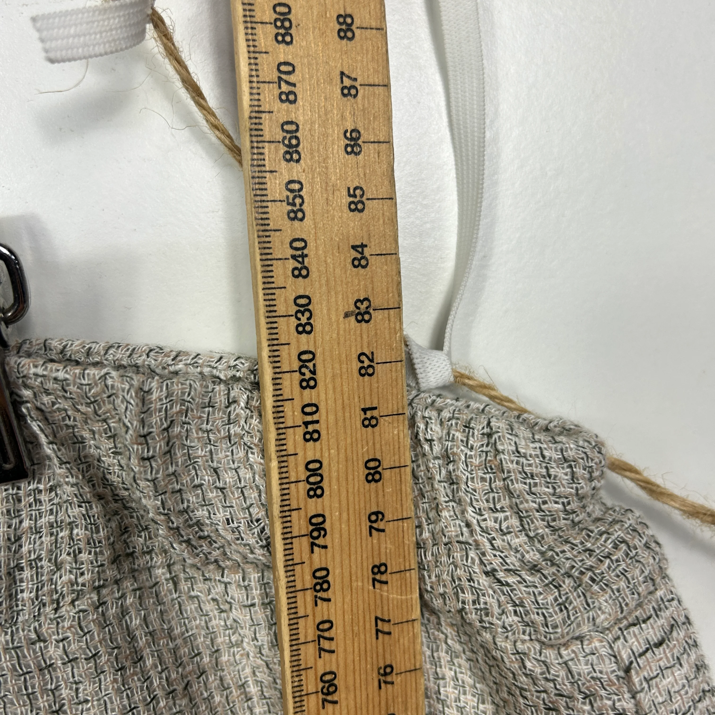 Taking Shape Cropped Linen Pants - Size 22 - Image 4