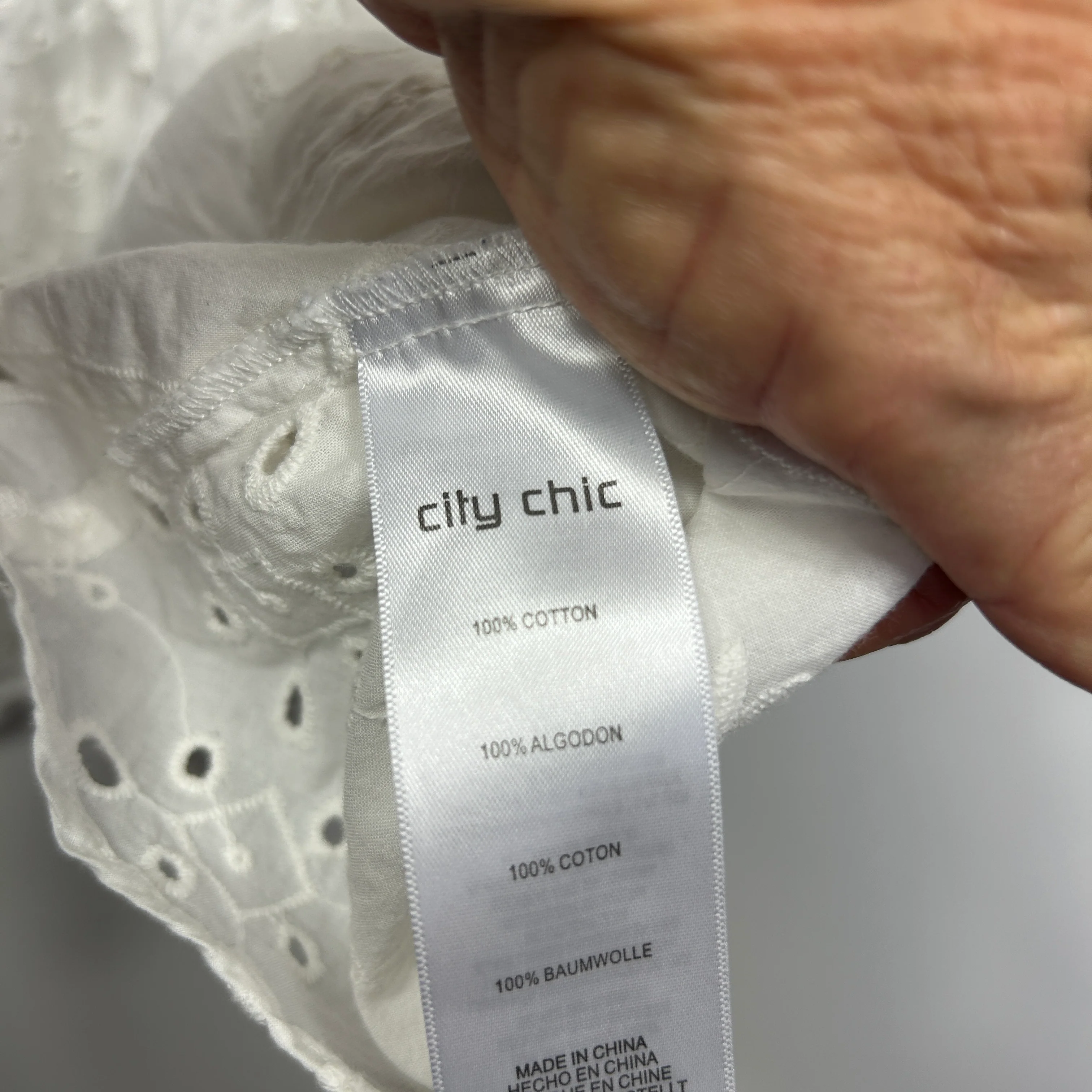 City Chic White Broderie Anglaise Top - Size 18/M - Image 4