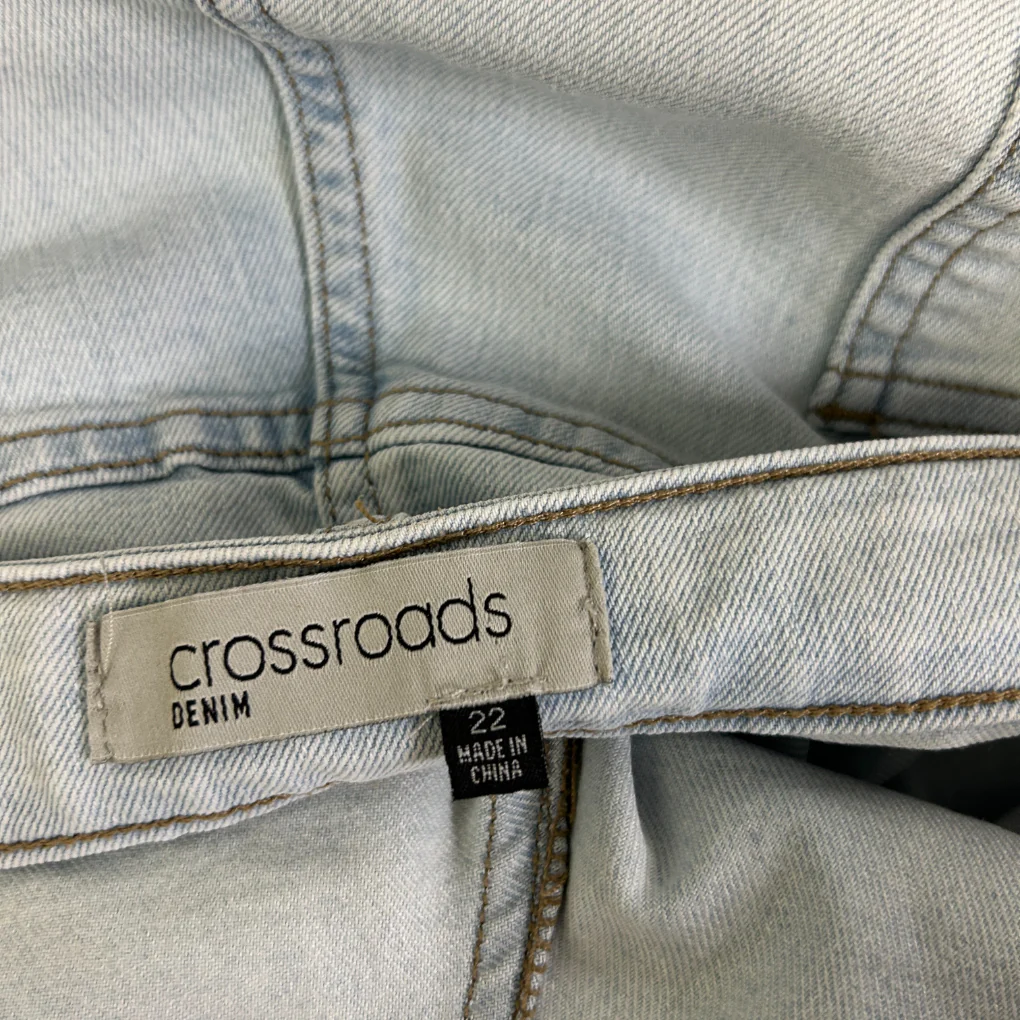 Crossroads Denim Light Blue Denim Shorts - Size 22 - Image 2
