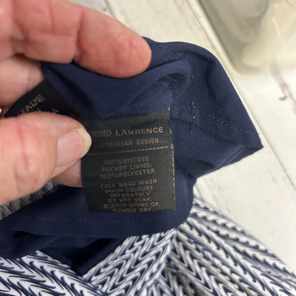David Lawrence Navy & White Geometric Print Pants - Size 16 - Image 4