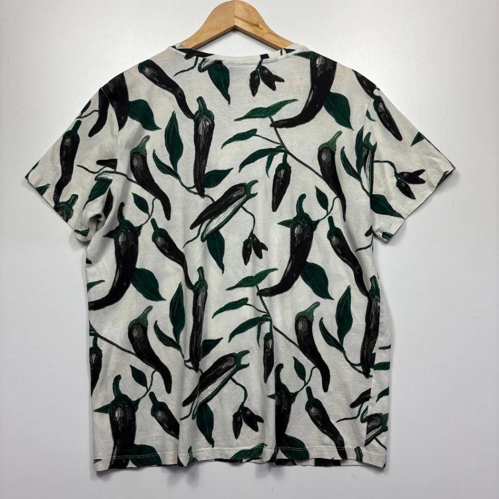 H&M White Chili Pepper Print T-Shirt - Size L - Image 2