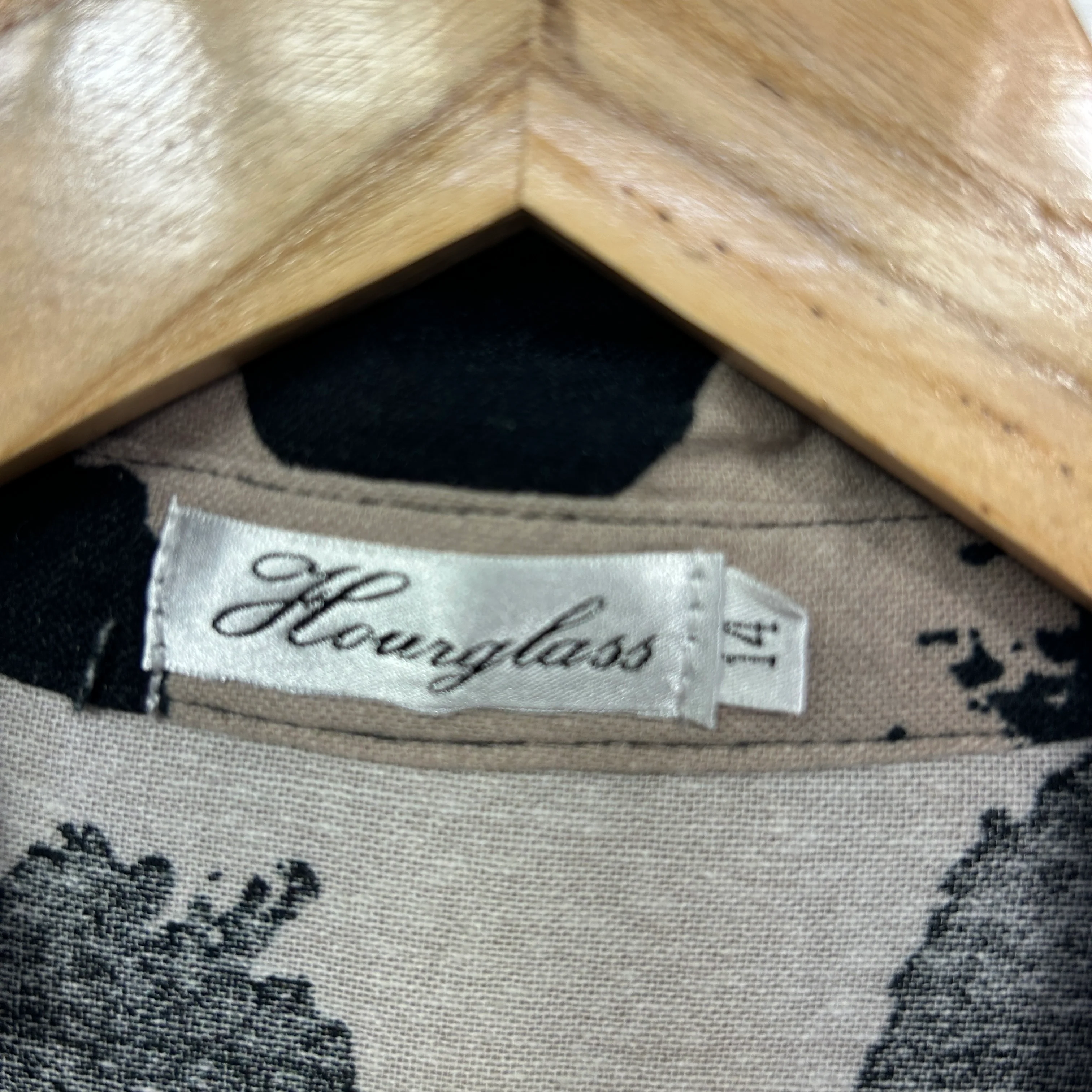Hourglass Beige Black Spot Print Linen Blend Top - Size 14 - Image 3