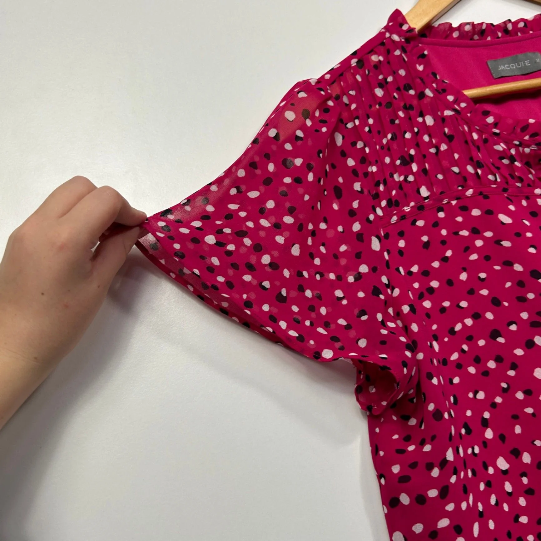 Jacqui E Pink Short Sleeve Tie Neck Blouse Size 12 - Image 6