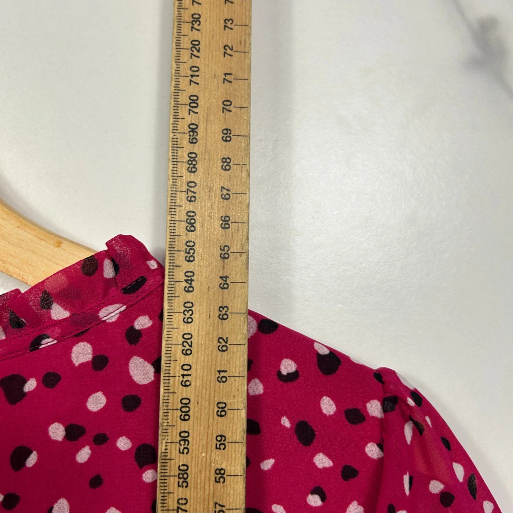 Jacqui E Pink Short Sleeve Tie Neck Blouse Size 12 - Image 8