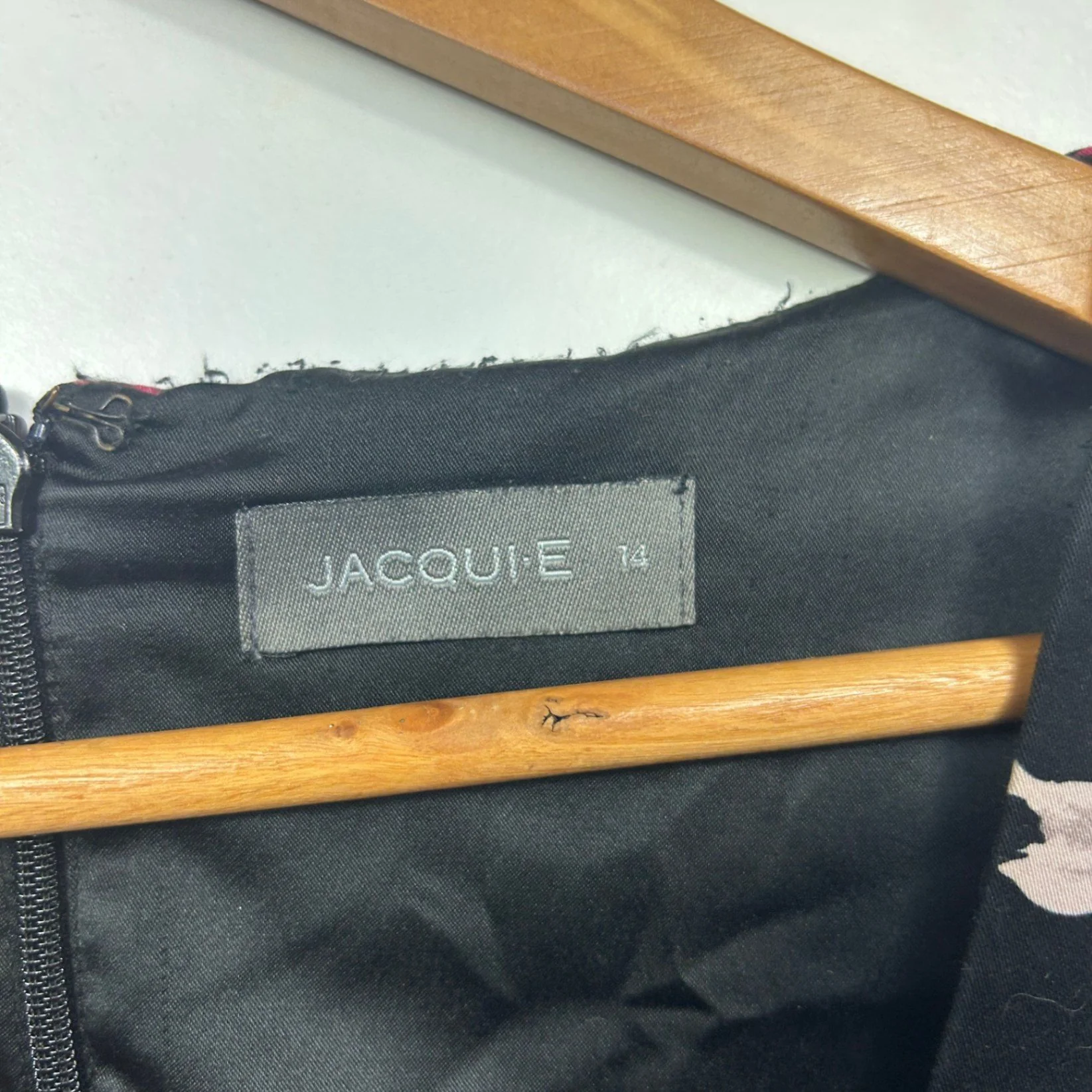 Jacqui E Sleeveless Floral Dress Size 14 - Image 4