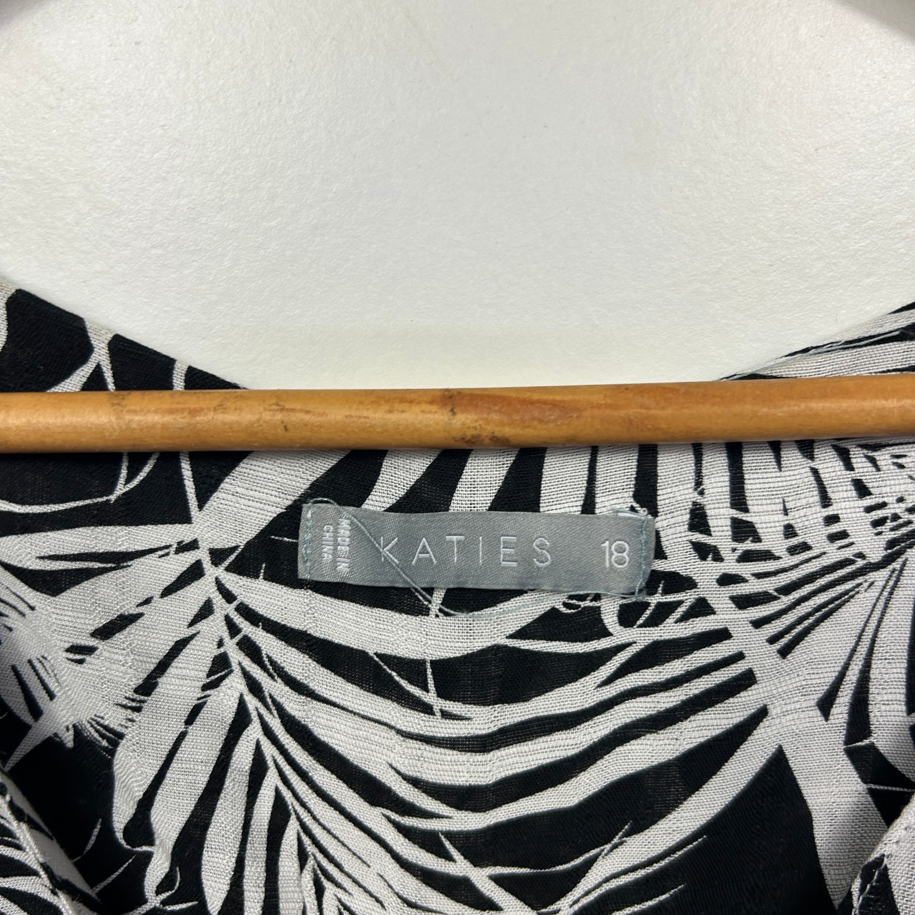 Katies Black and White Palm Print Top - Size 18 - Image 2