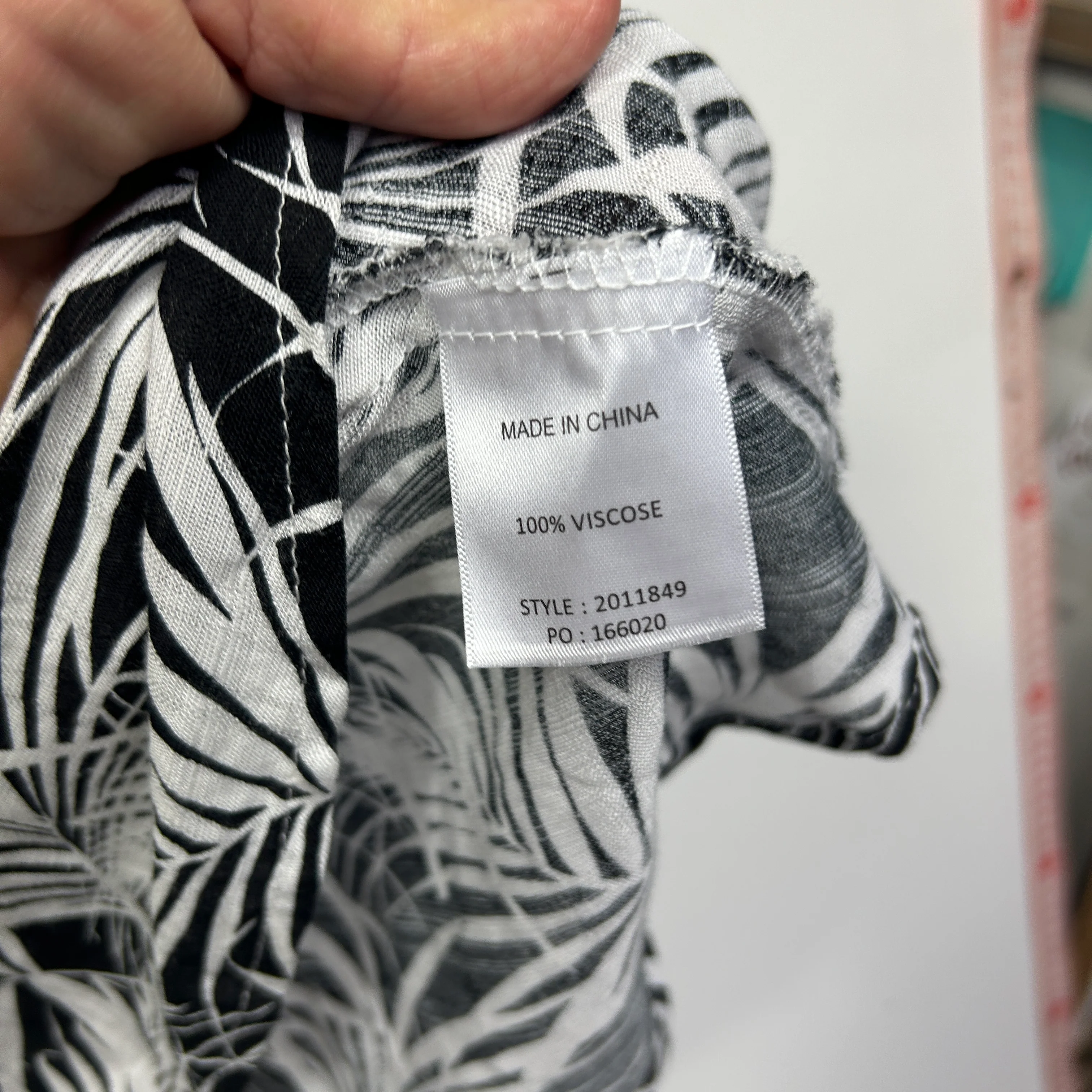 Katies Black and White Palm Print Top - Size 18 - Image 3