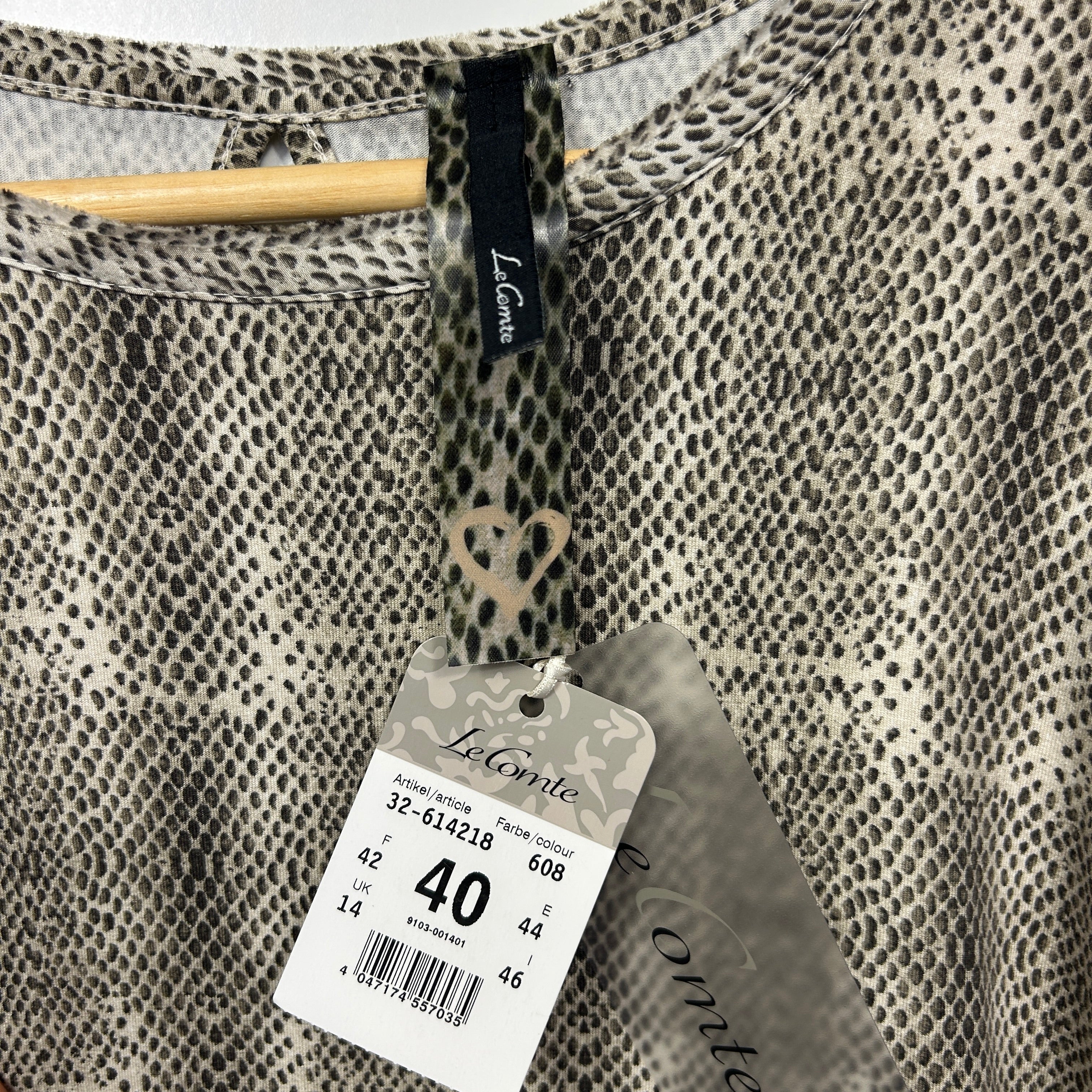 Le Comte Beige Animal Print Top - Size 14 - Image 3