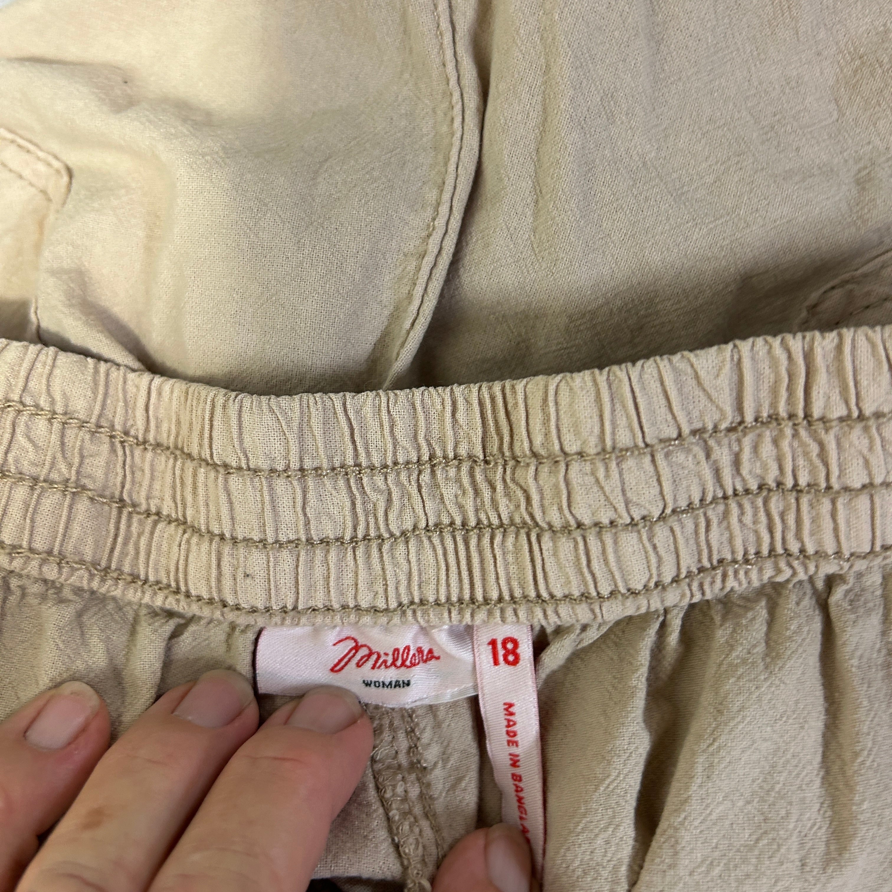Millers Beige Capri Pants - Size 18 - Image 3
