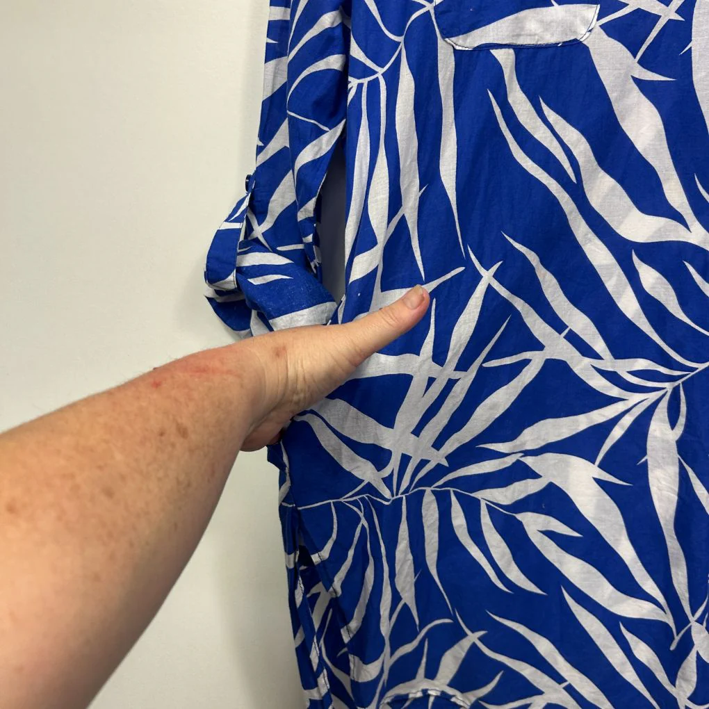Millers Blue Leaf Print Shirt - Size 16 (Fault) - Image 3