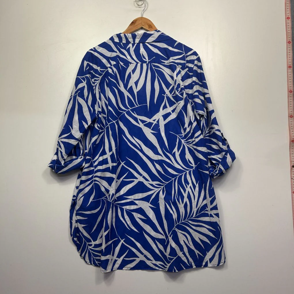 Millers Blue Leaf Print Shirt - Size 16 (Fault) - Image 6