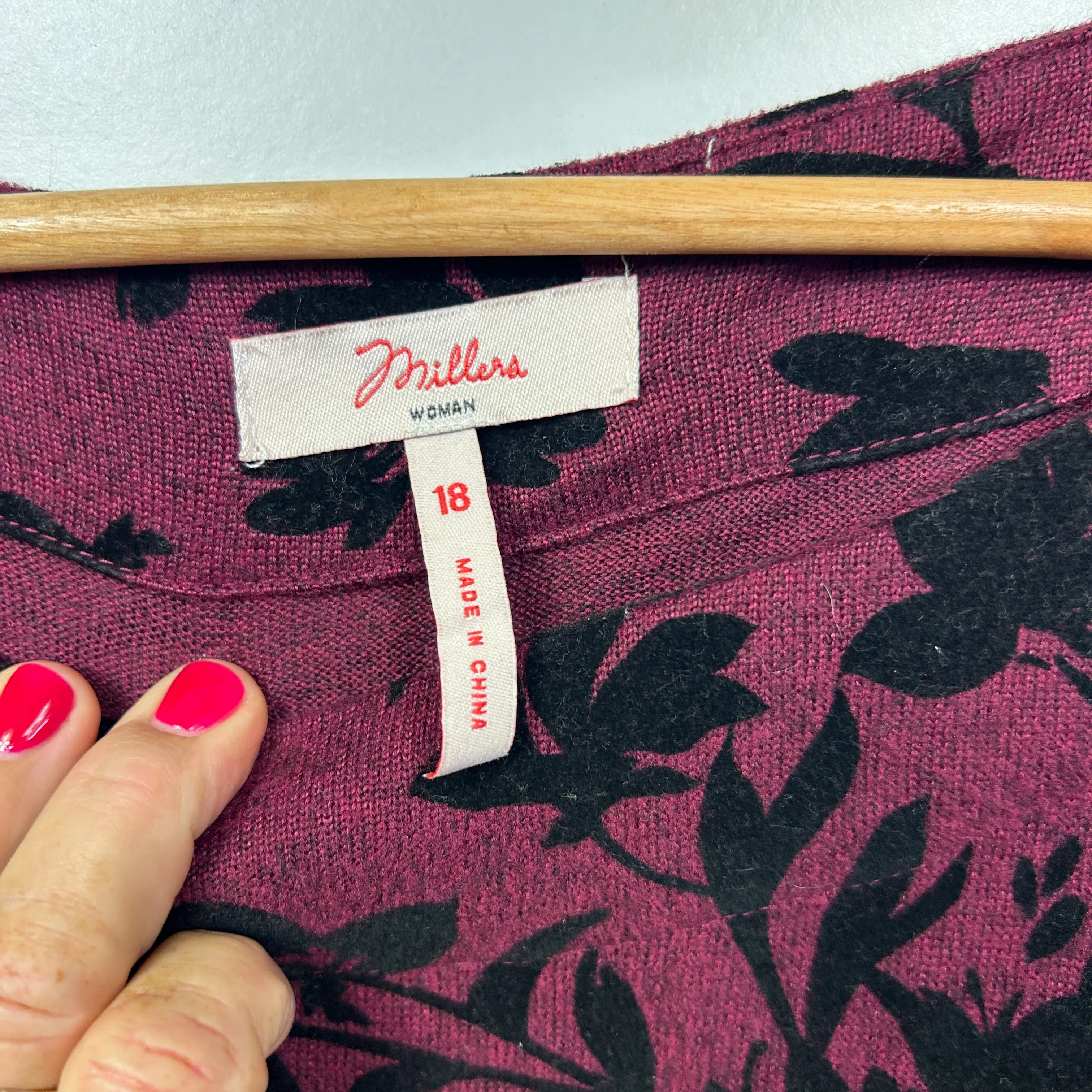 Millers Burgundy Floral Dress - Size 18 - Image 3