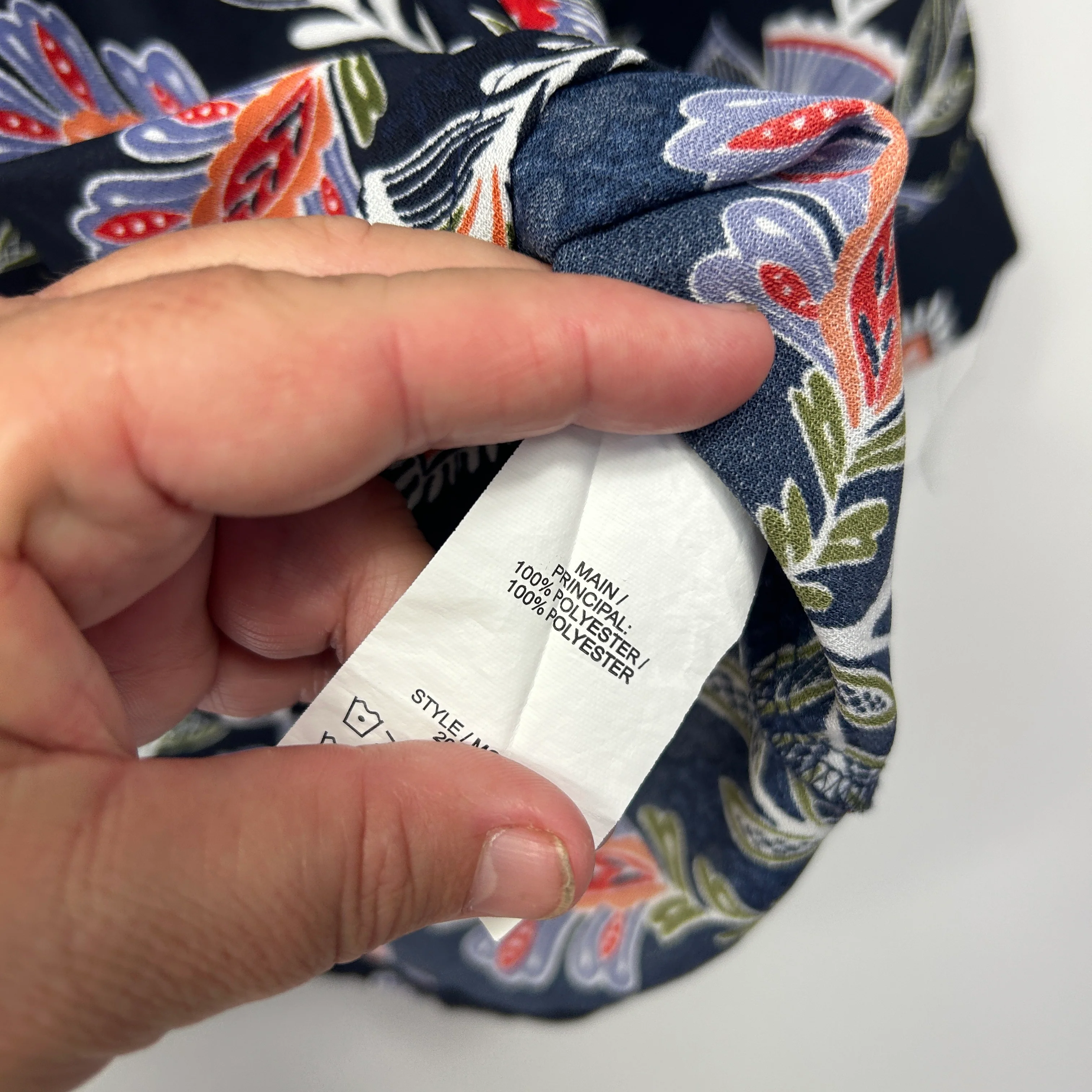 Millers Navy Blue Floral Top - Size 20 - Image 3