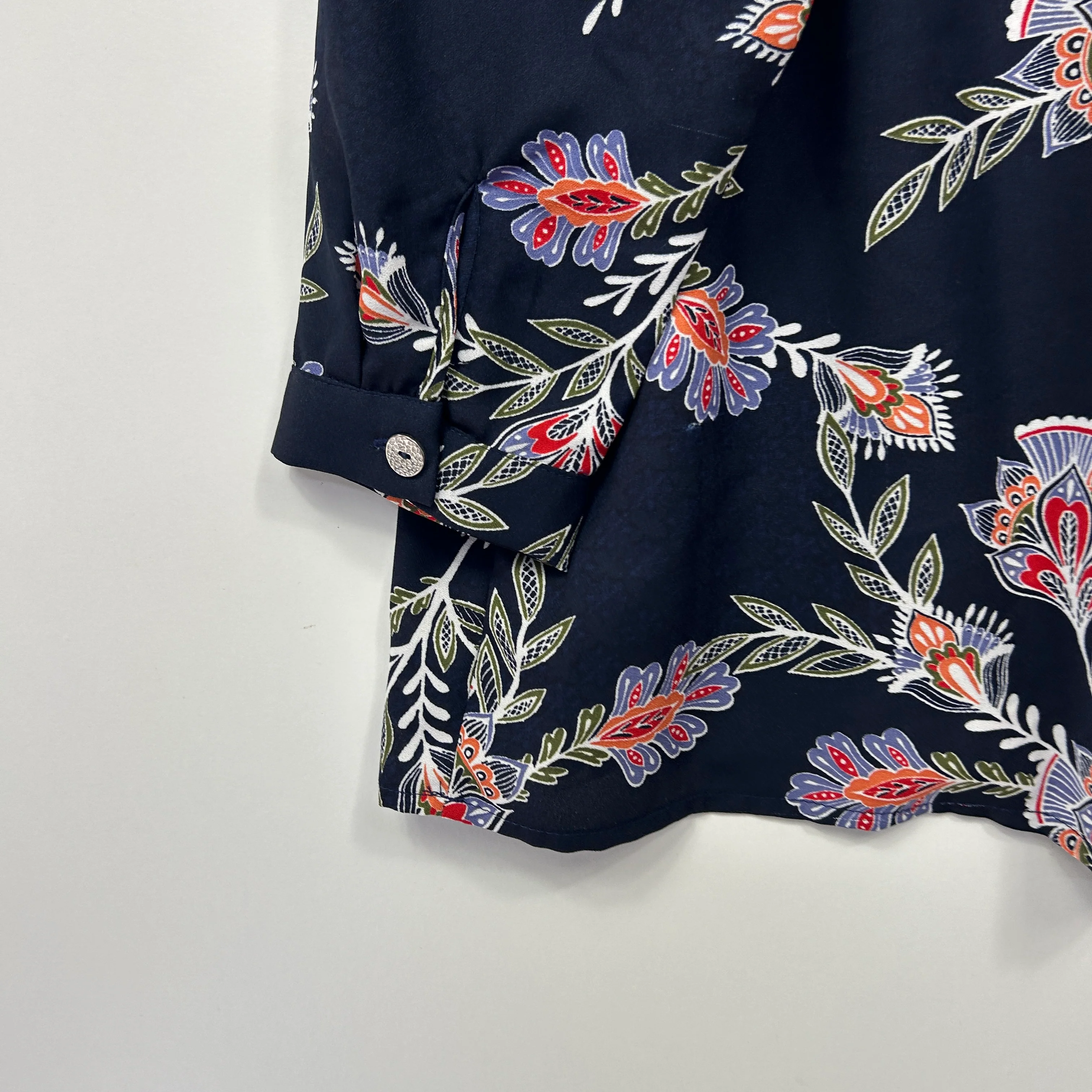 Millers Navy Blue Floral Top - Size 20 - Image 5