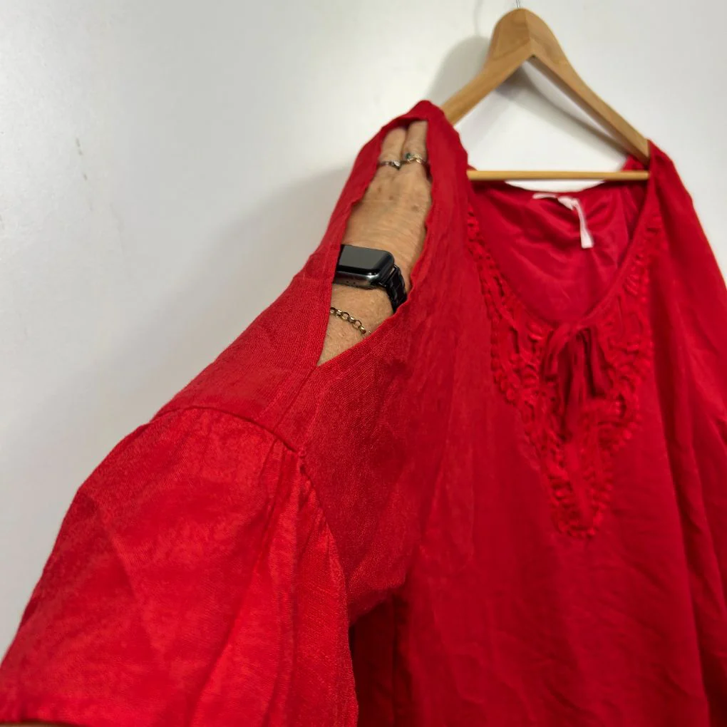 Millers Red Flutter Sleeve Top - Size 20 - Image 4