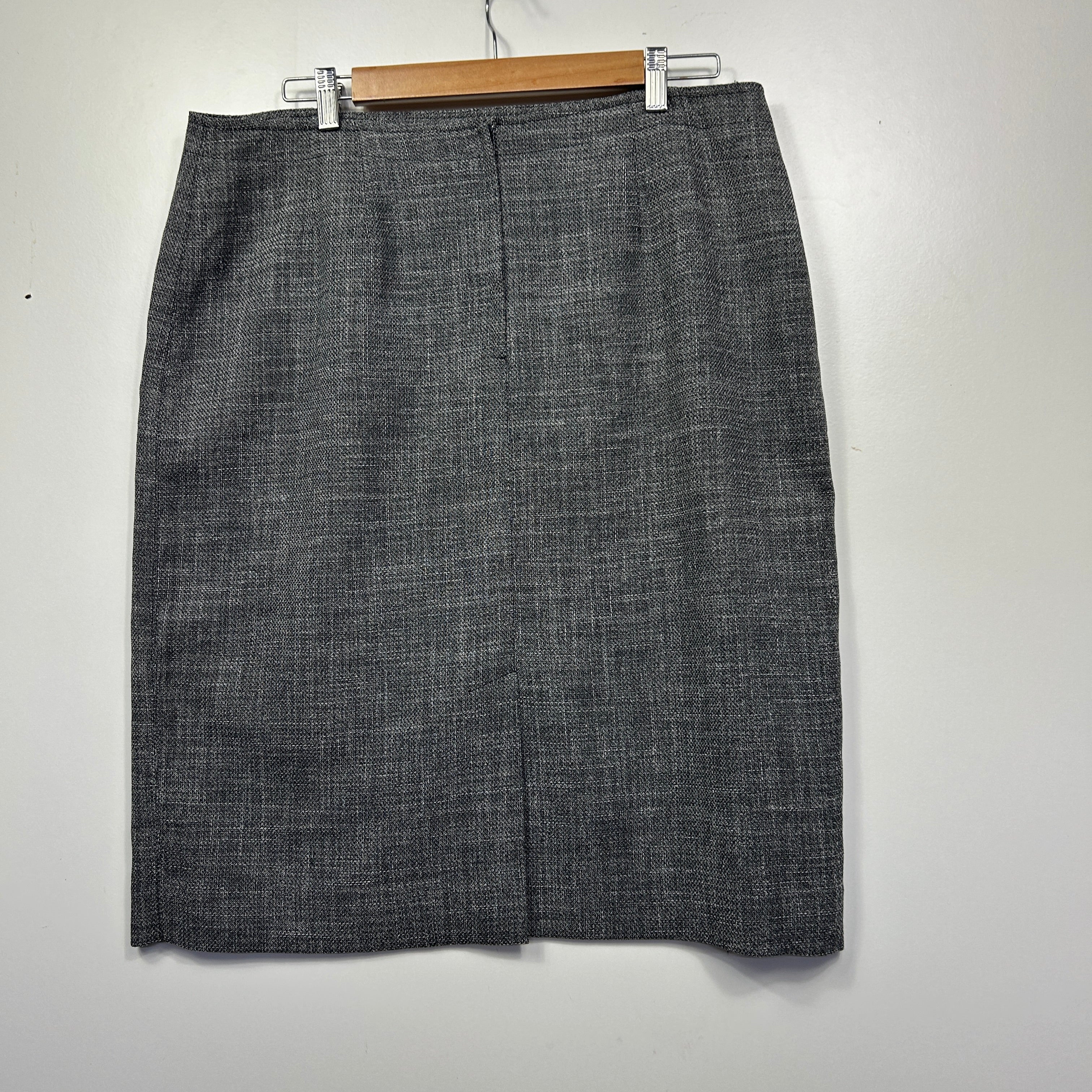 Perri Cutten Grey Skirt - Size 18 - Image 2