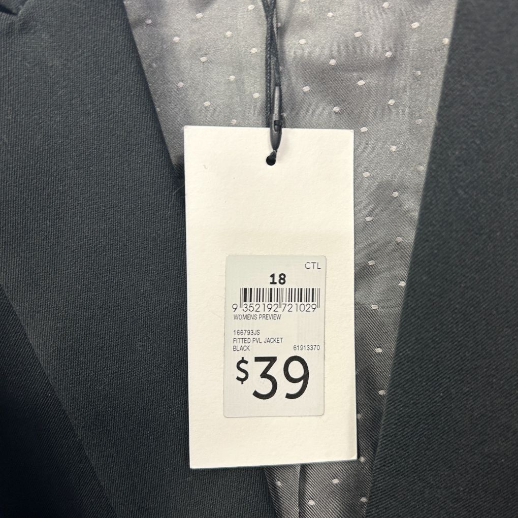 Preview Black Blazer - Size 18 - Image 2