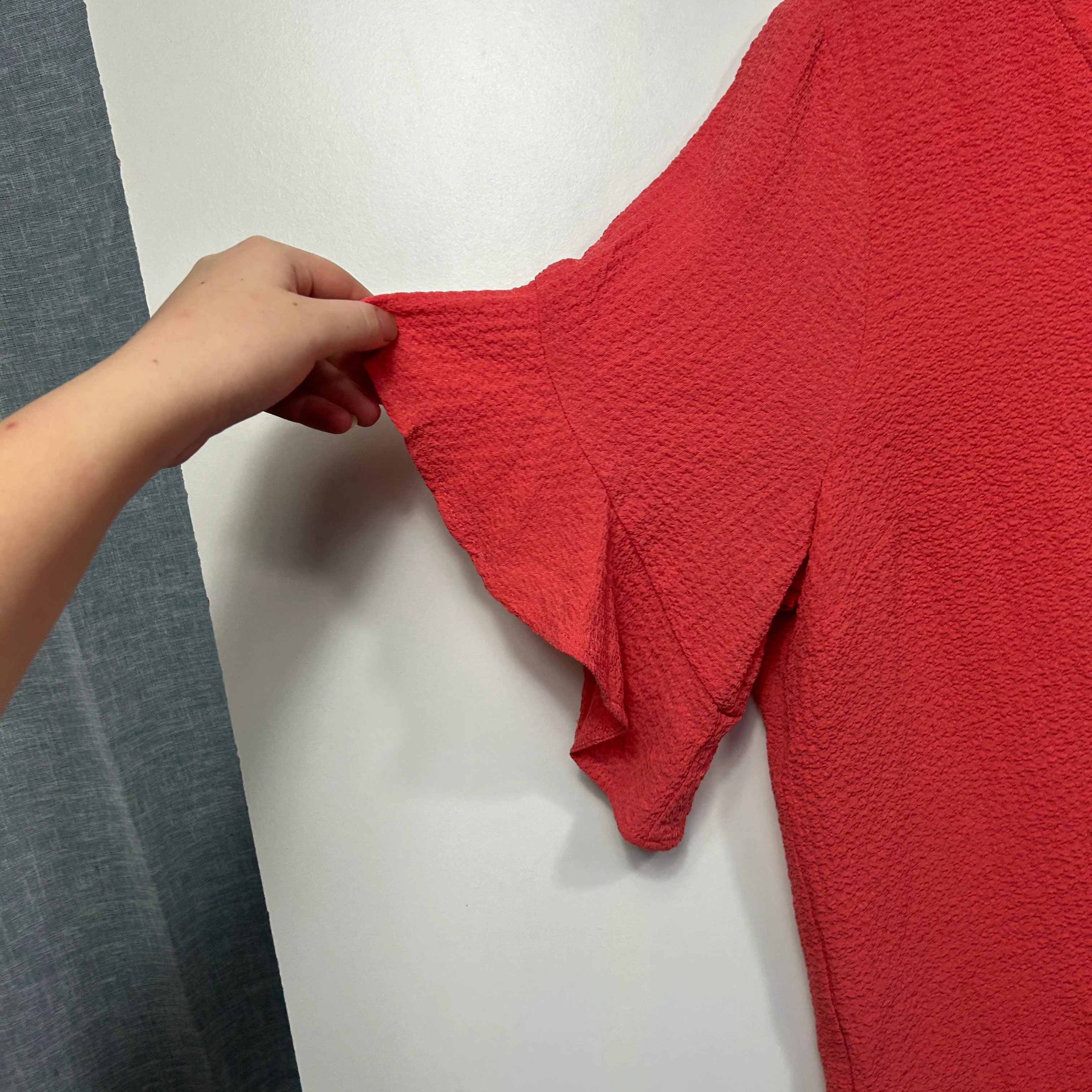 Preview Coral Textured Top with Ruffle Sleeves - Size 16 - Image 3