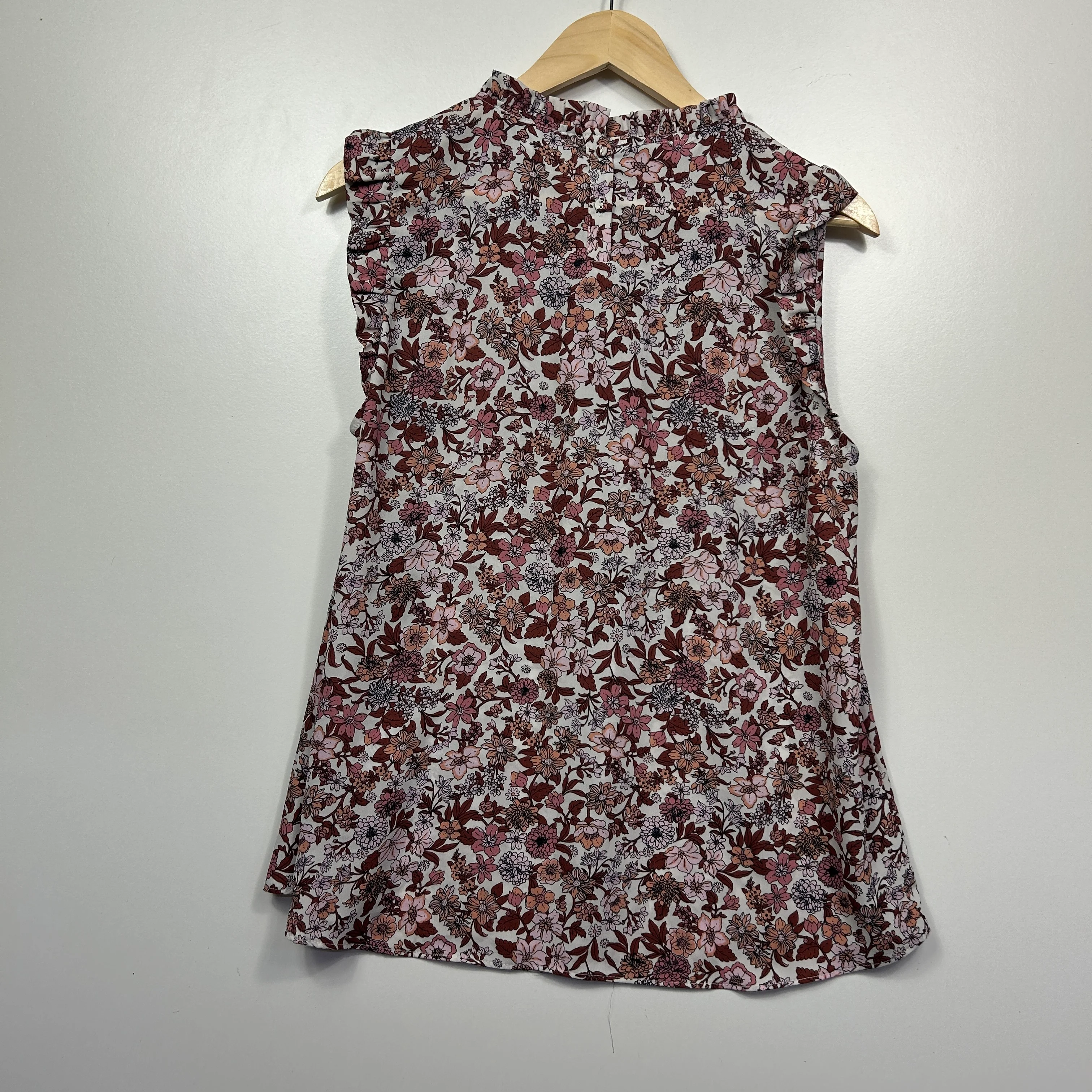 Preview Floral Sleeveless Top - Size 18 - Image 5