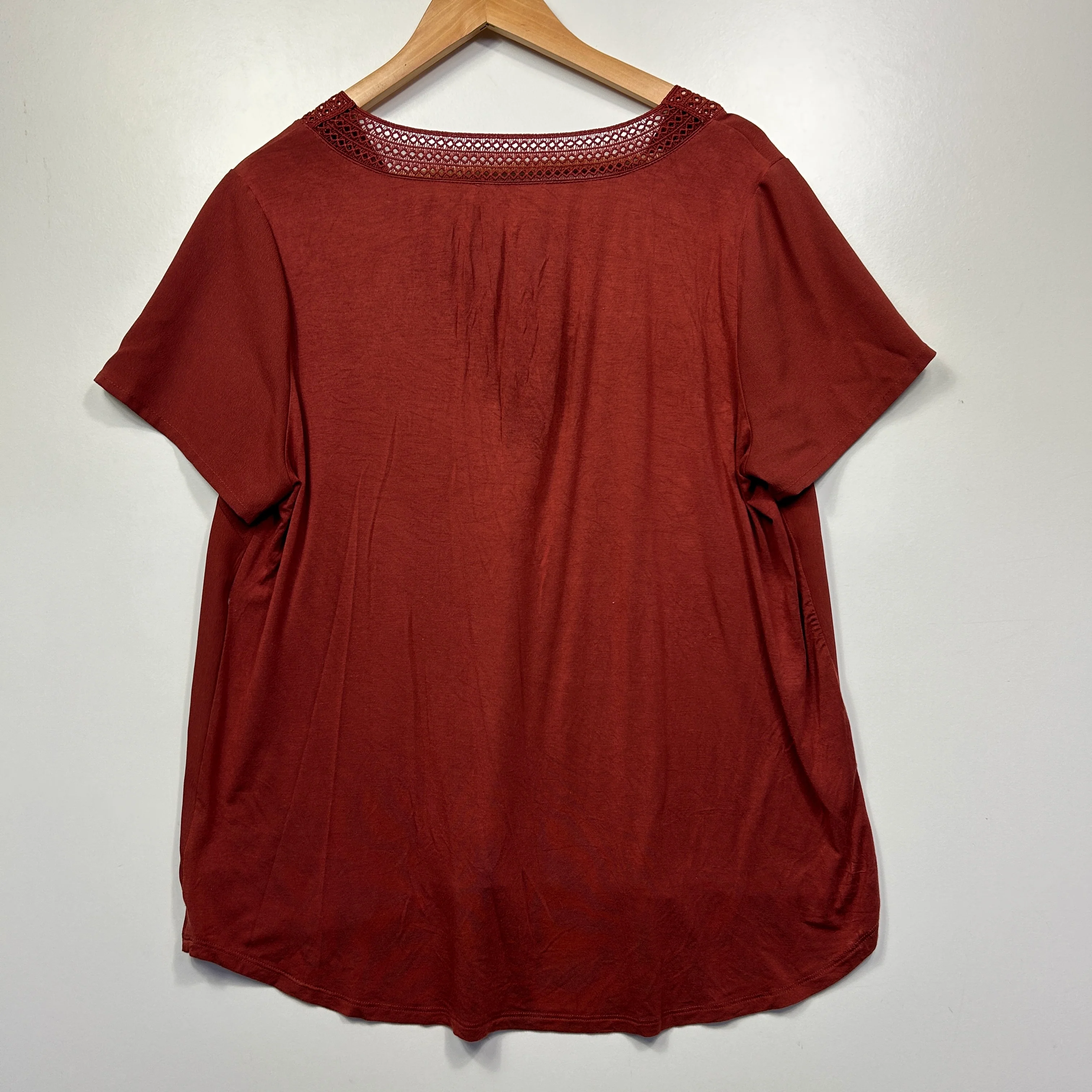Preview Rust V-Neck Top - Size 16 - Image 2