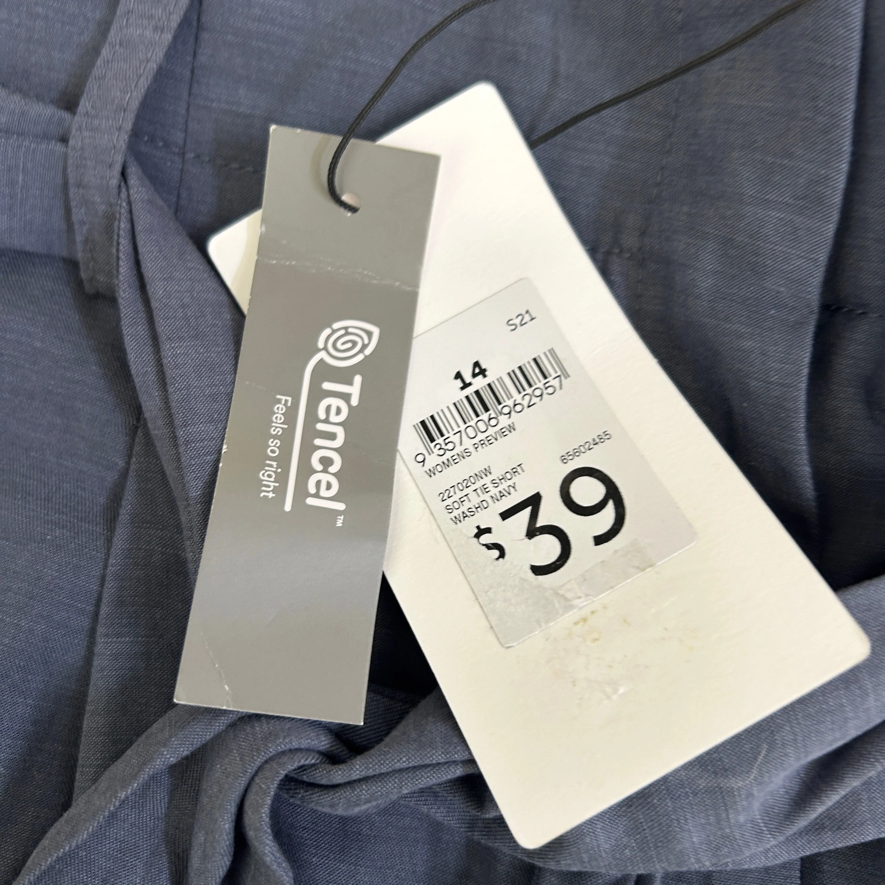 Preview Tencel Navy Blue Shorts - Size 14 - Image 6