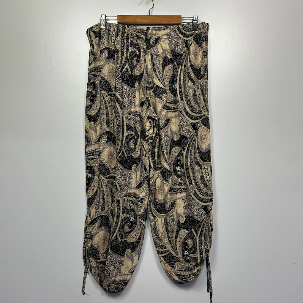 Quelque Multicoloured Paisley Print Cropped Pants - Size 16 - Image 3