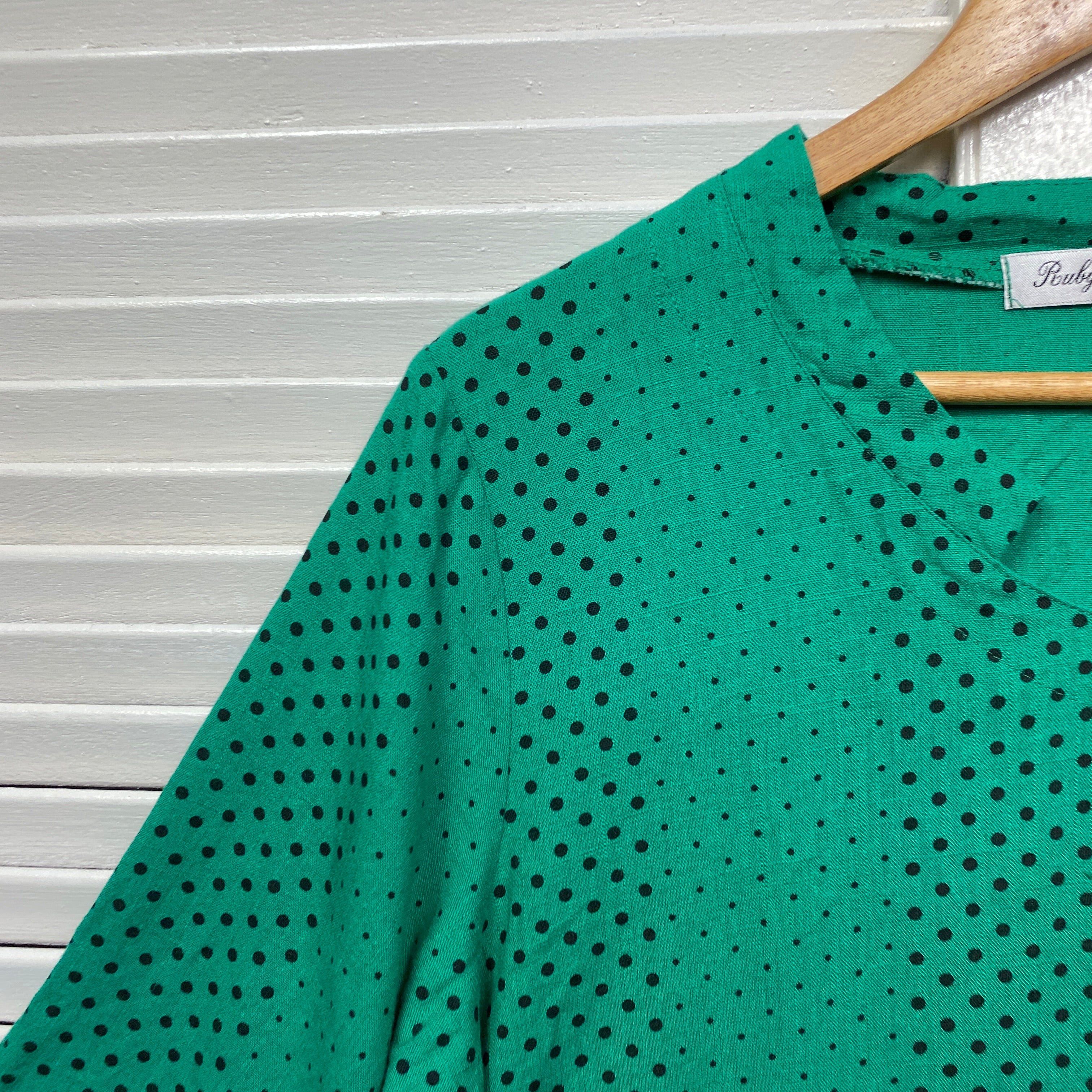 Ruby Rain Tunic Top Size 14 Short Sleeve Green Linen Blend - Image 3