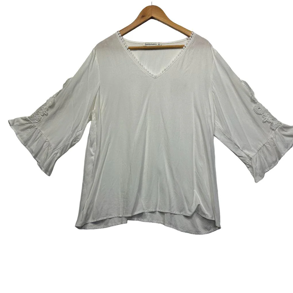 Rusttydustty White Sheer Lace Trim Top - Size 1XL