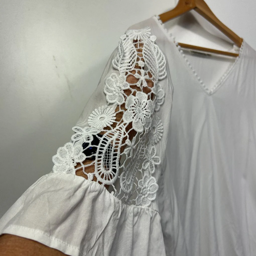 Rusttydustty White Sheer Lace Trim Top - Size 1XL - Image 2