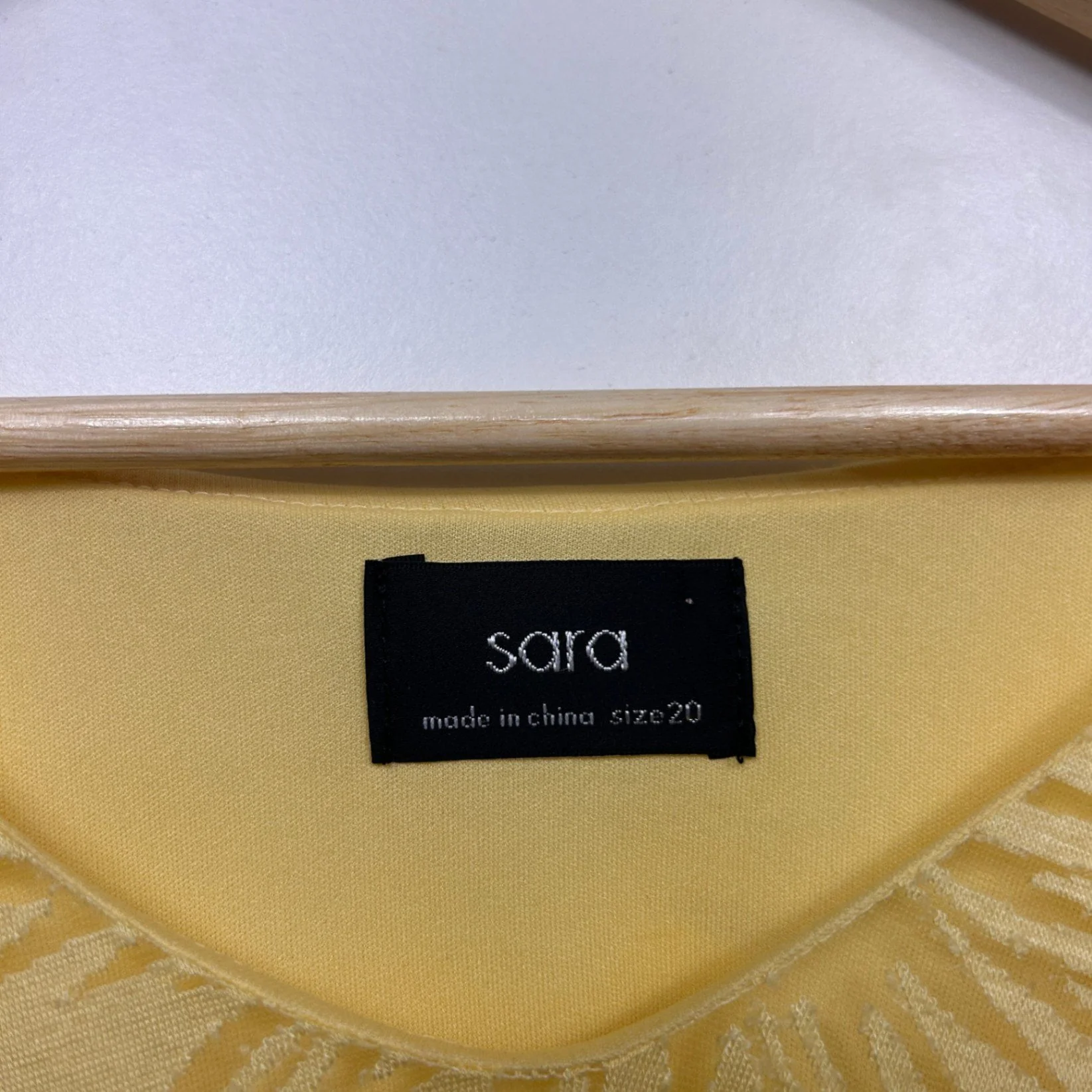 Sara Women's Yellow 3/4 Sleeve Sheer Overlay Blouse Top Size 20 - Image 4