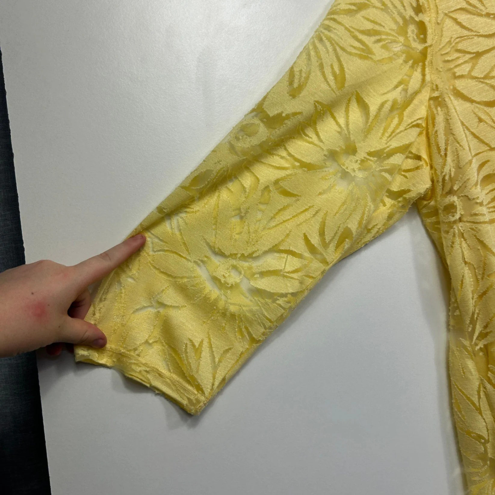 Sara Women's Yellow 3/4 Sleeve Sheer Overlay Blouse Top Size 20 - Image 6