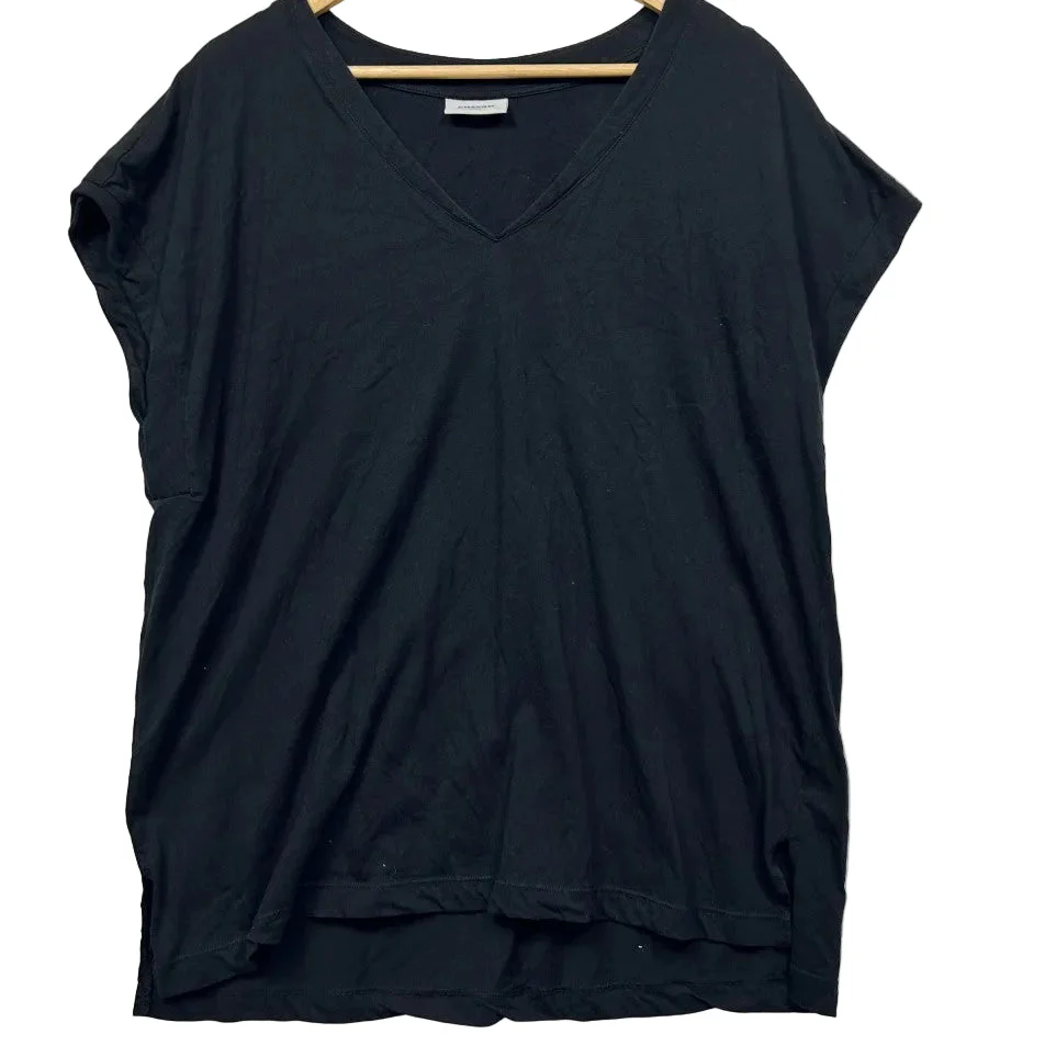 Sussan Black T-Shirt - Size XXL