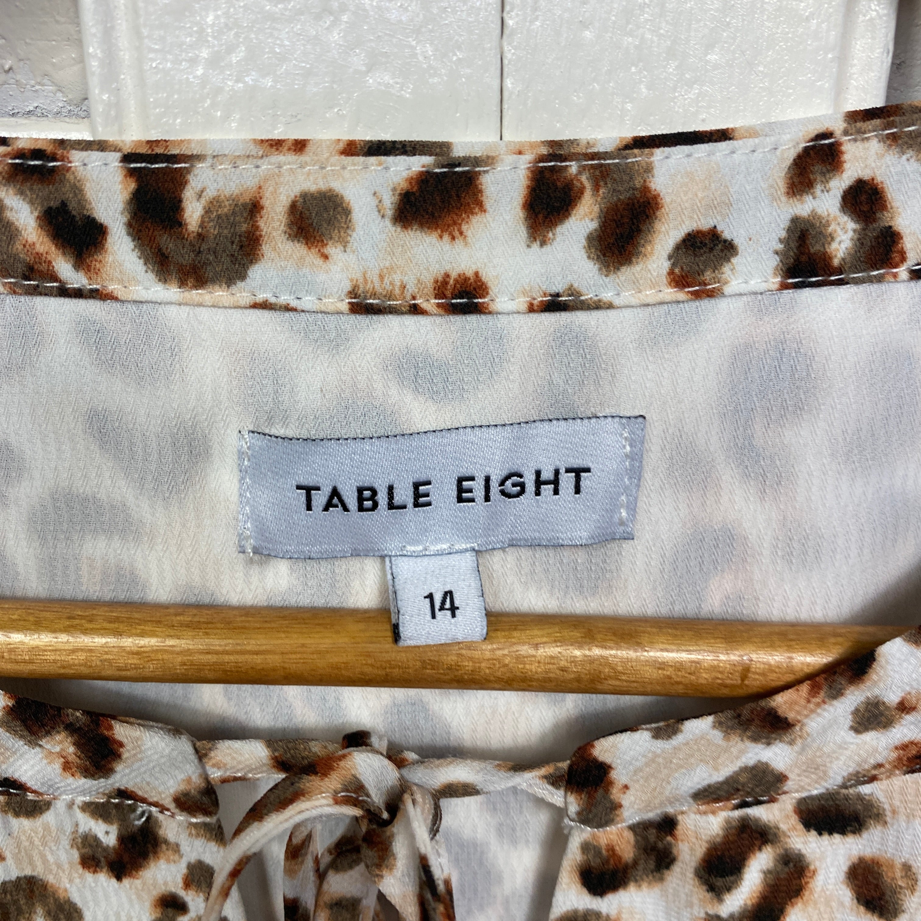 Table Eight Top Size 14 Short Sleeve Animal Print Lined - Image 4