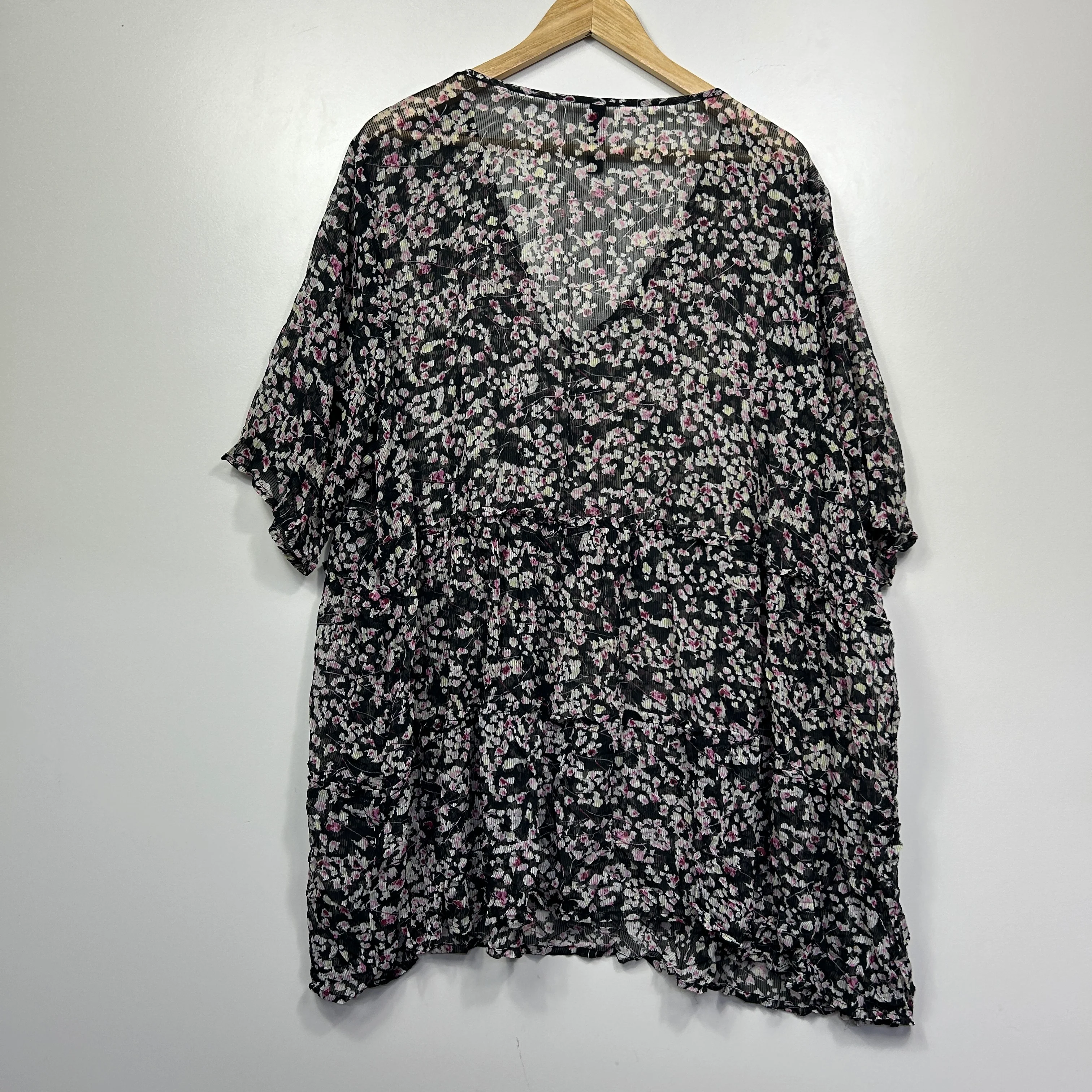 Taking Shape Black Floral Sheer Tunic Top - Size 22 - Image 4