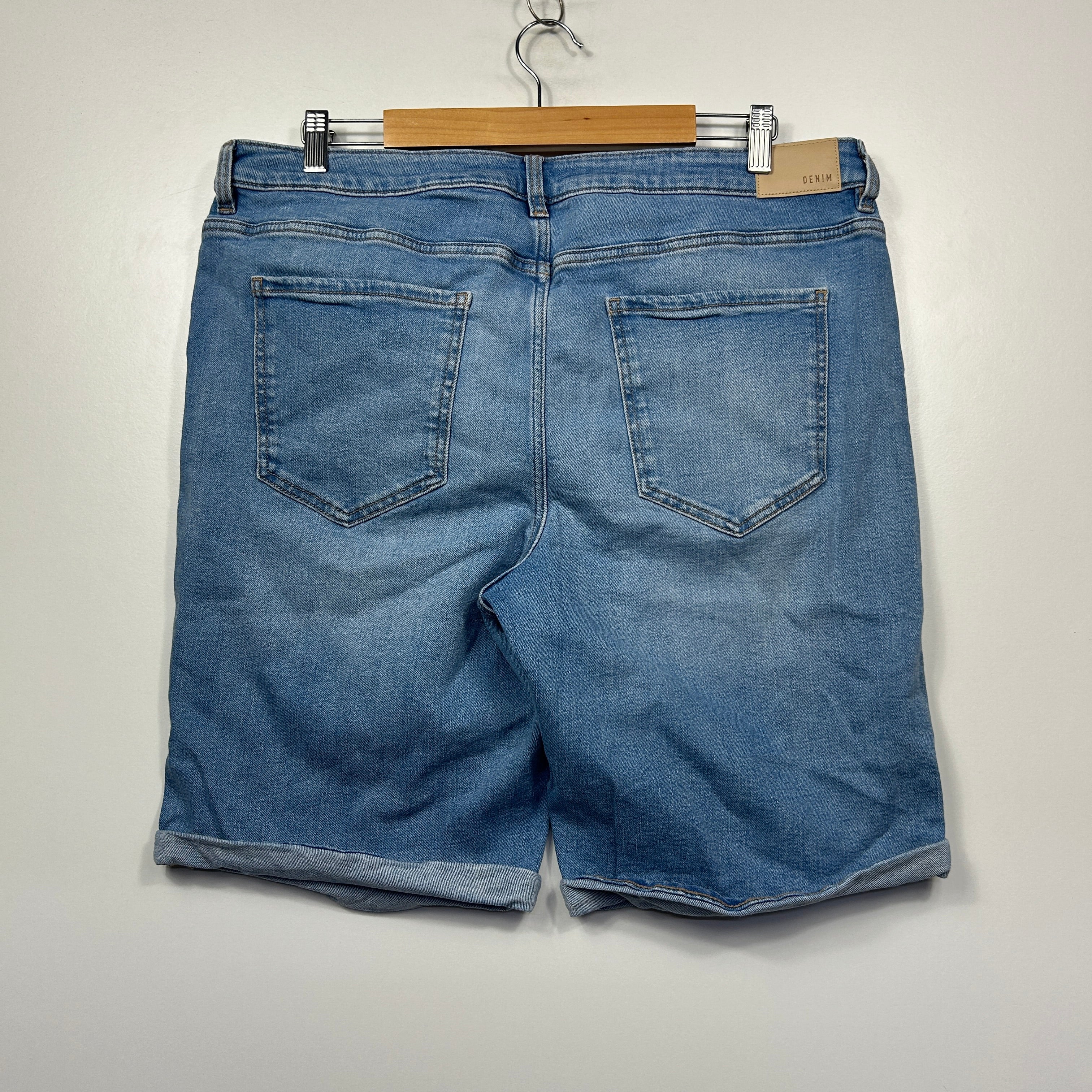 Target Blue Denim Shorts - Size 18 - Image 4