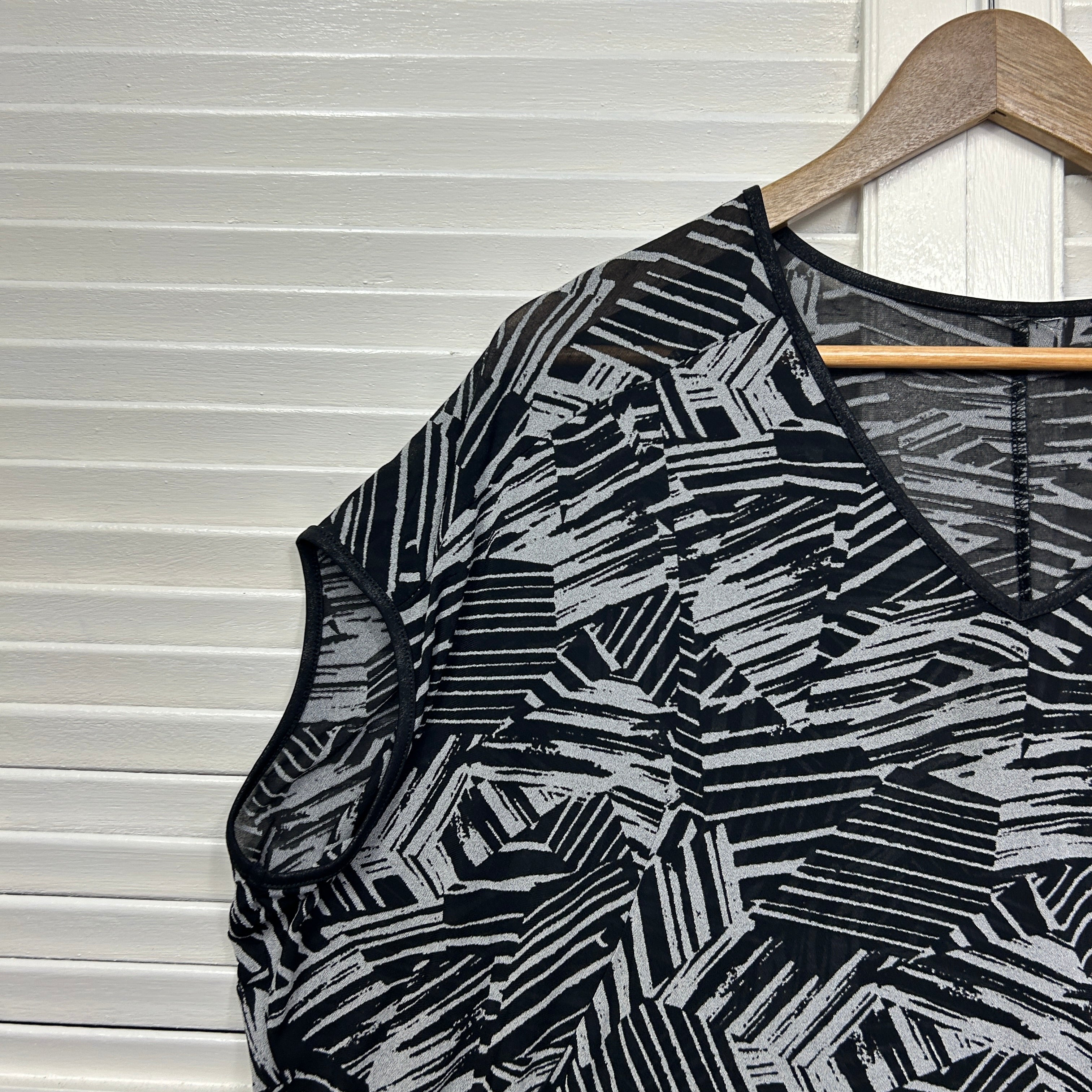 Taking Shape Top Layer Size 18 20 Black Grey Sheer Short Sleeve - Image 3