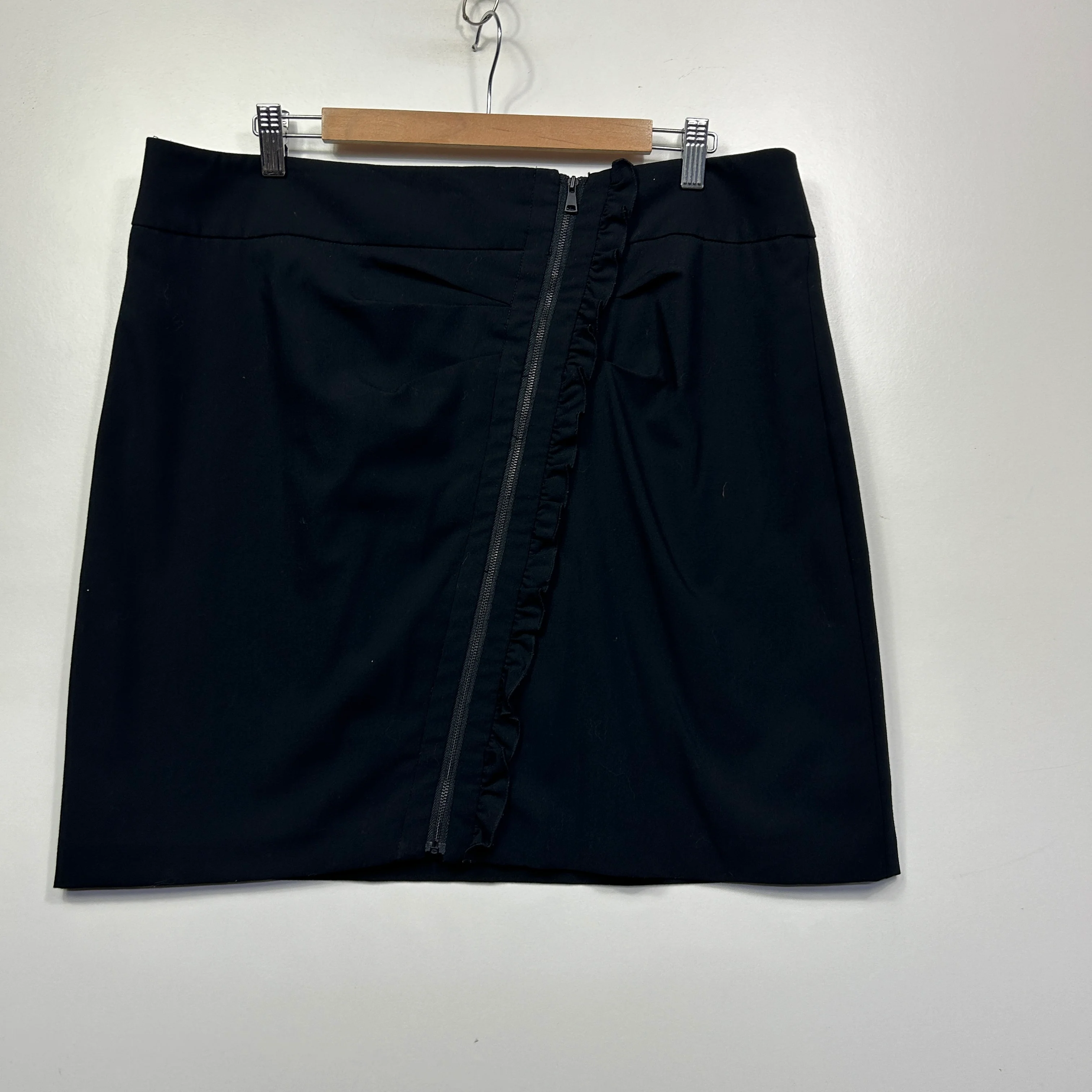 Basque Black Skirt - Size 16 - Image 2
