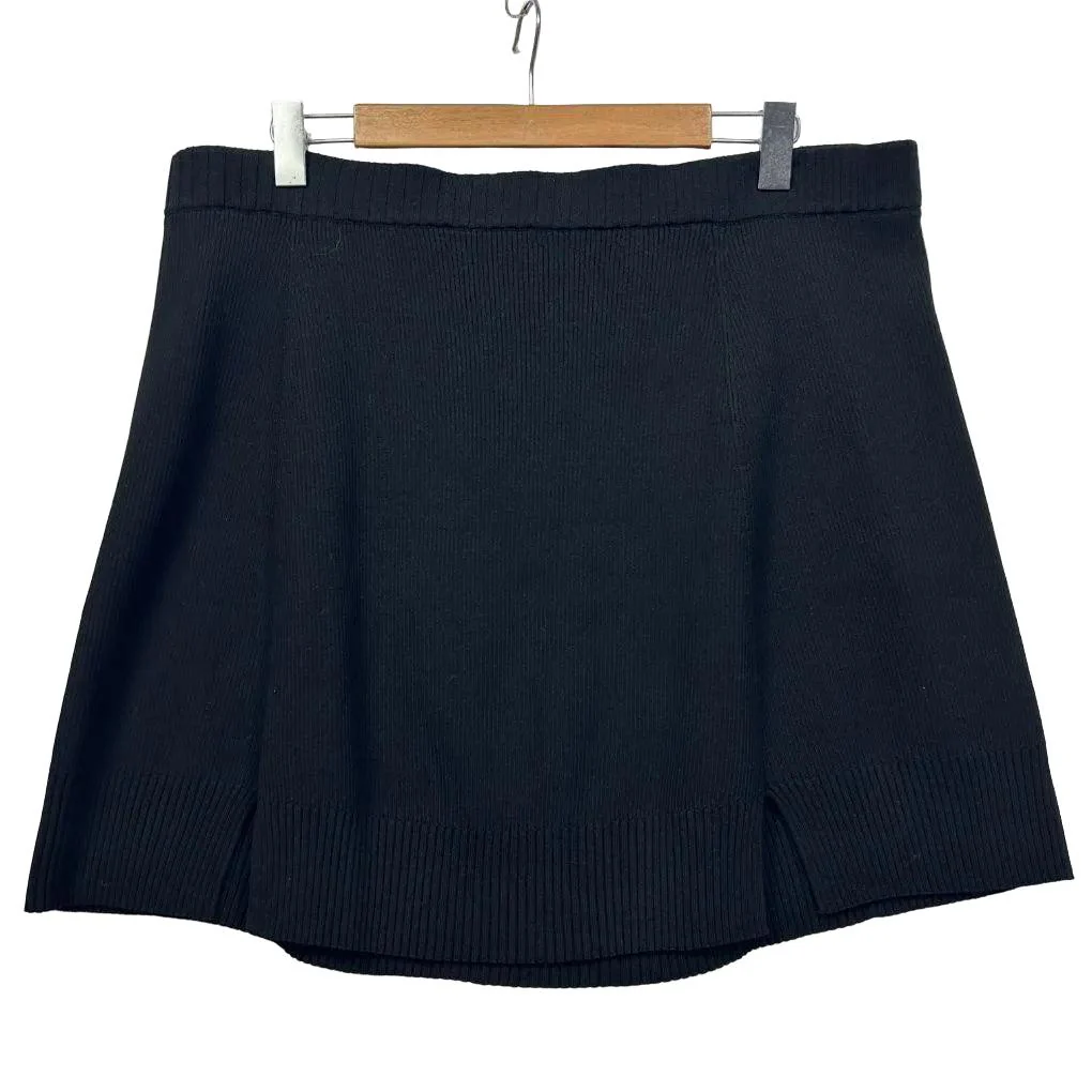 Verbose Black Knit Skirt - Size 22