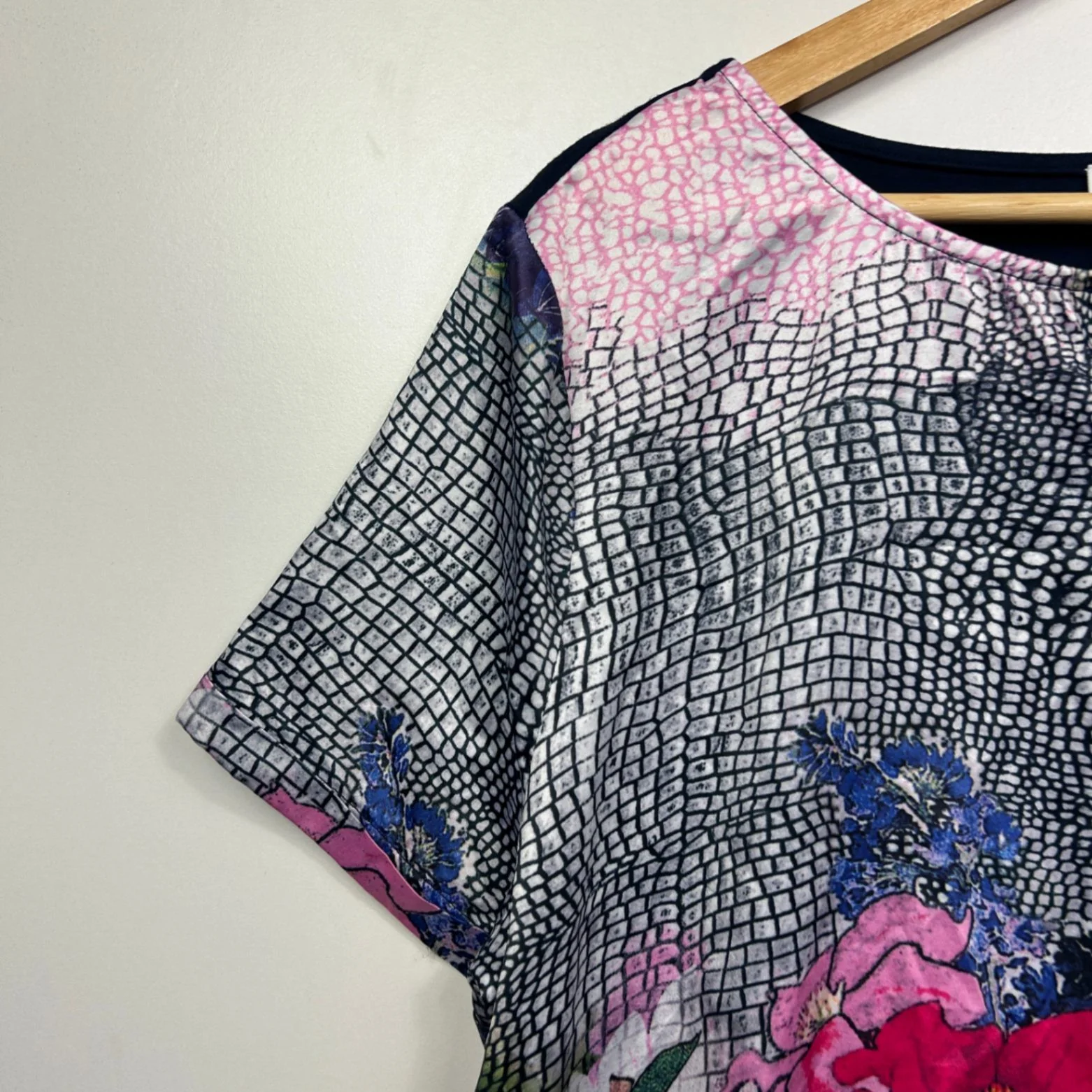 W Lane Short Sleeve Top Size 14 Floral Navy Multicoloured - Image 3